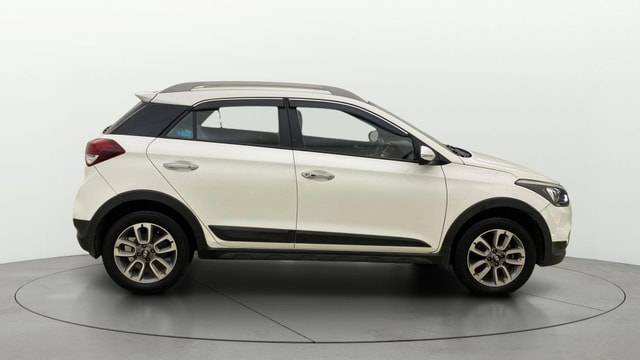 View Hyundai i20 Active Image 8 Used Hyundai i20 Active Image 8
