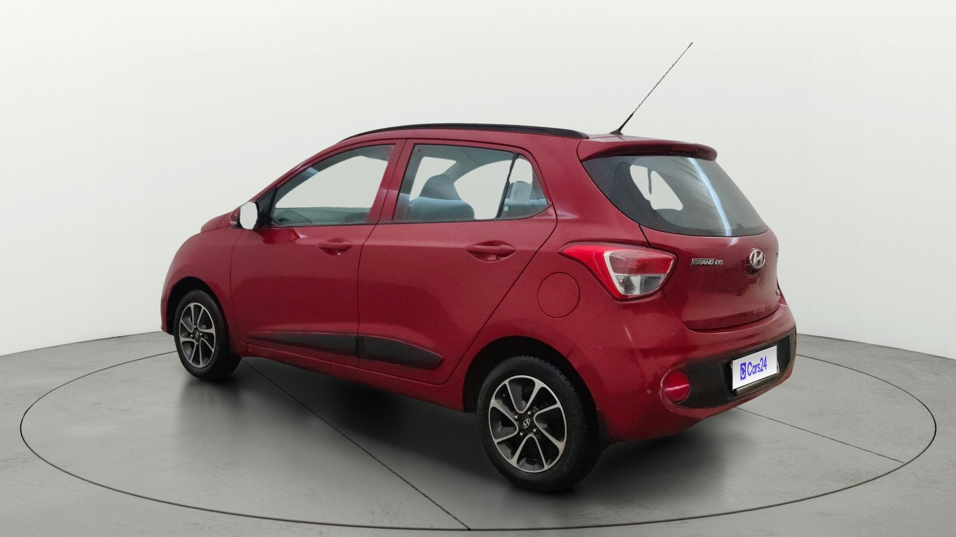View 2017 Hyundai Grand i10 1.2 Sportz(O) Petrol Image 2 Used 2017 Hyundai Grand i10 1.2 Sportz(O) Petrol Image 2
