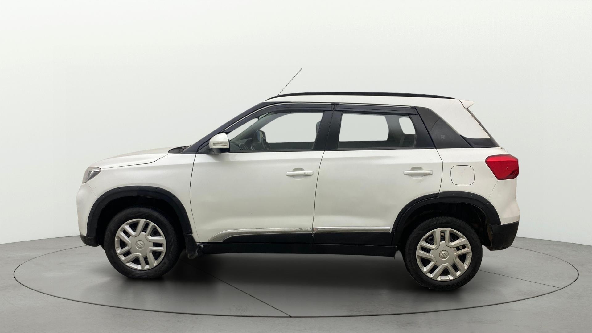 View 2022 Maruti Suzuki 1000 Base Variant Image 5 Used 2022 Maruti Suzuki 1000 Base Variant Image 5