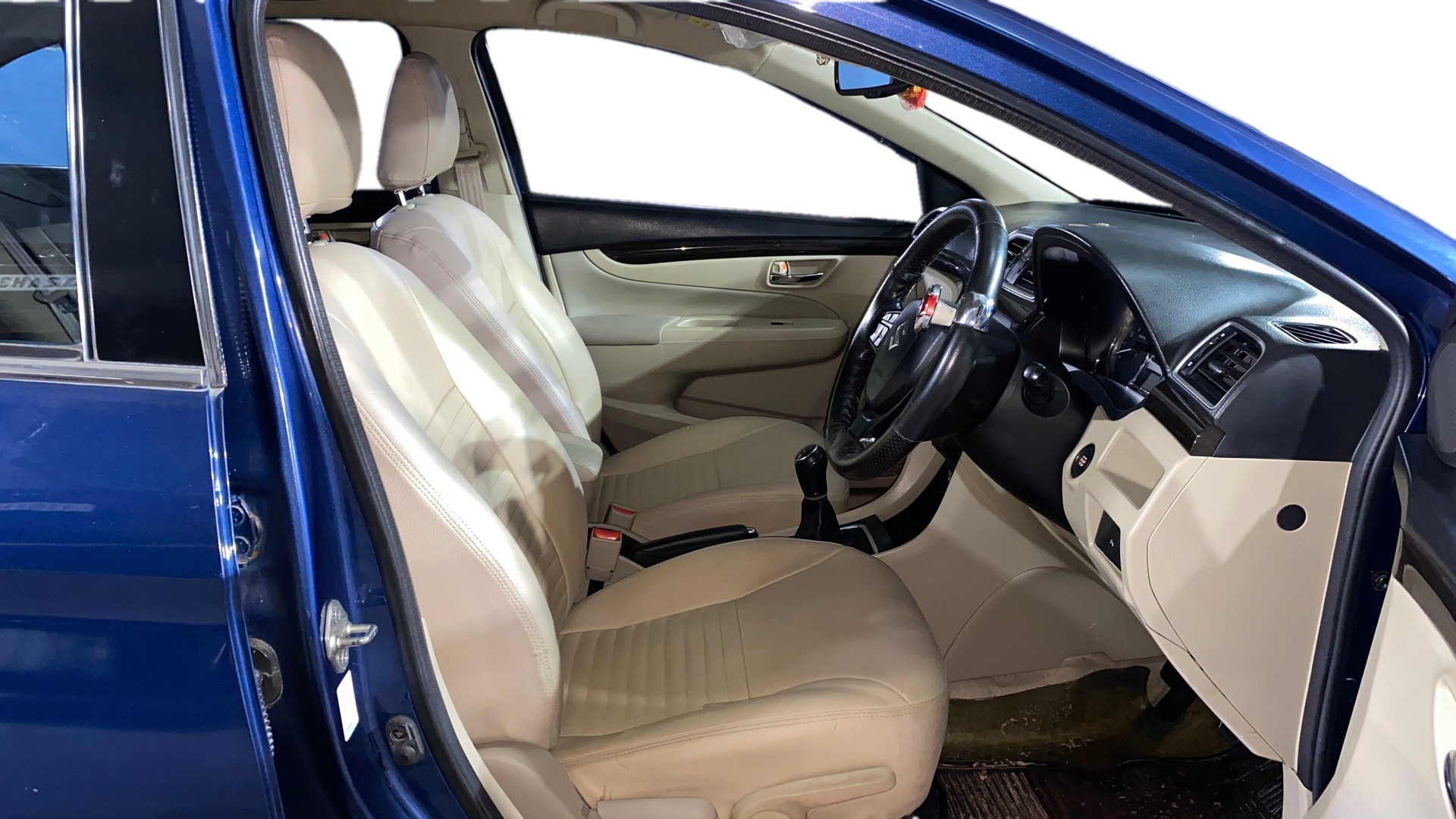 View 2017 Maruti Suzuki 1000 Base Variant Image 26 Used 2017 Maruti Suzuki 1000 Base Variant Image 26