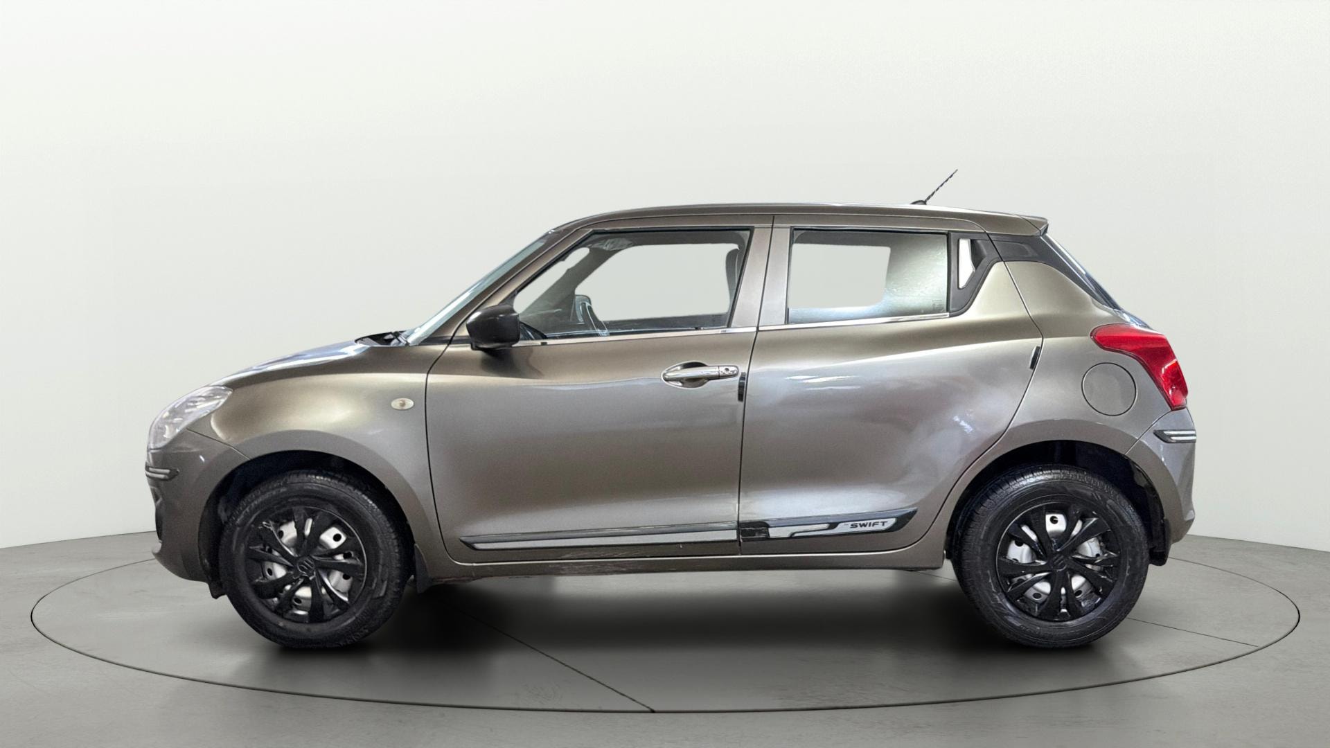 View 2022 Maruti Suzuki 1000 Base Variant Image 6 Used 2022 Maruti Suzuki 1000 Base Variant Image 6