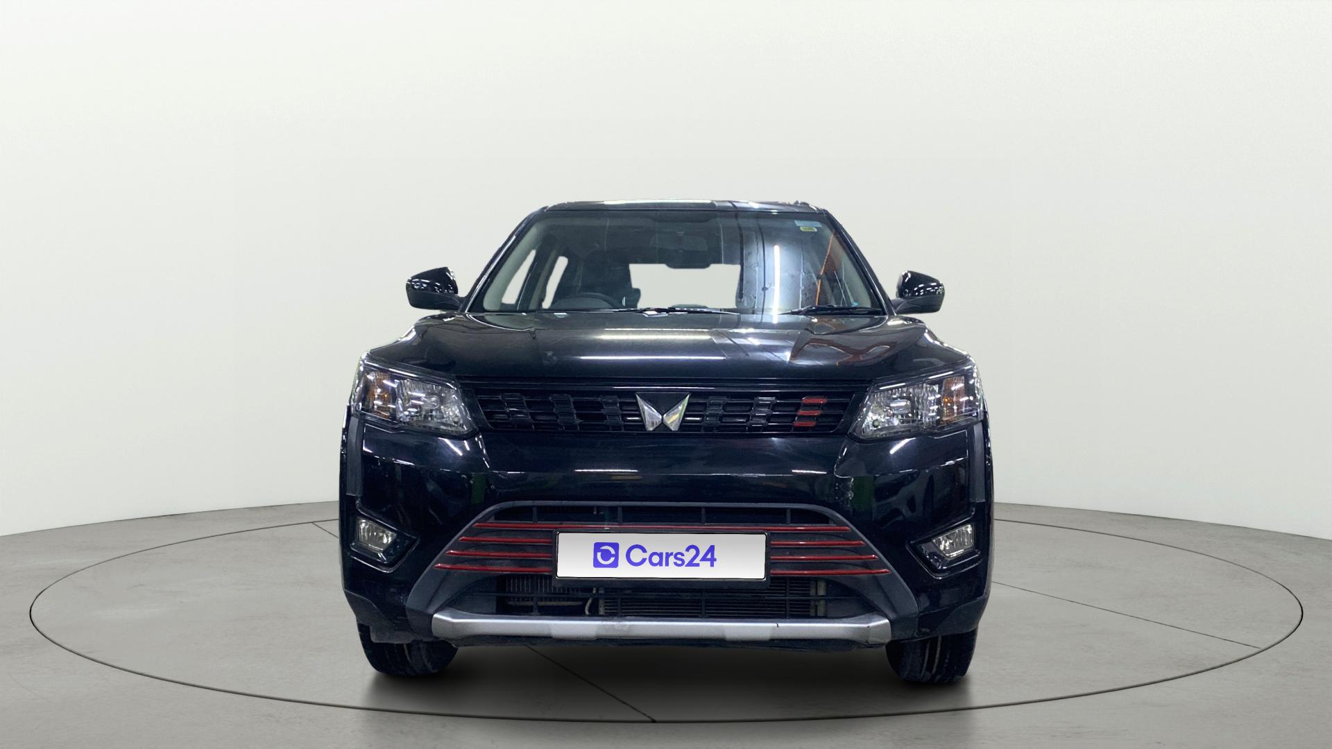 2023 महिंद्रा एक्सयूवी300 W4 Petrol BS IV 2023 महिंद्रा एक्सयूवी300 W4 Petrol BS IV
