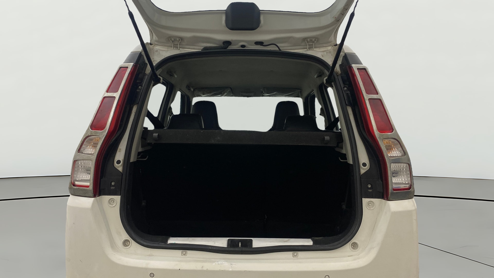View 2025 Maruti Suzuki 1000 Base Variant Image 36 Used 2025 Maruti Suzuki 1000 Base Variant Image 36