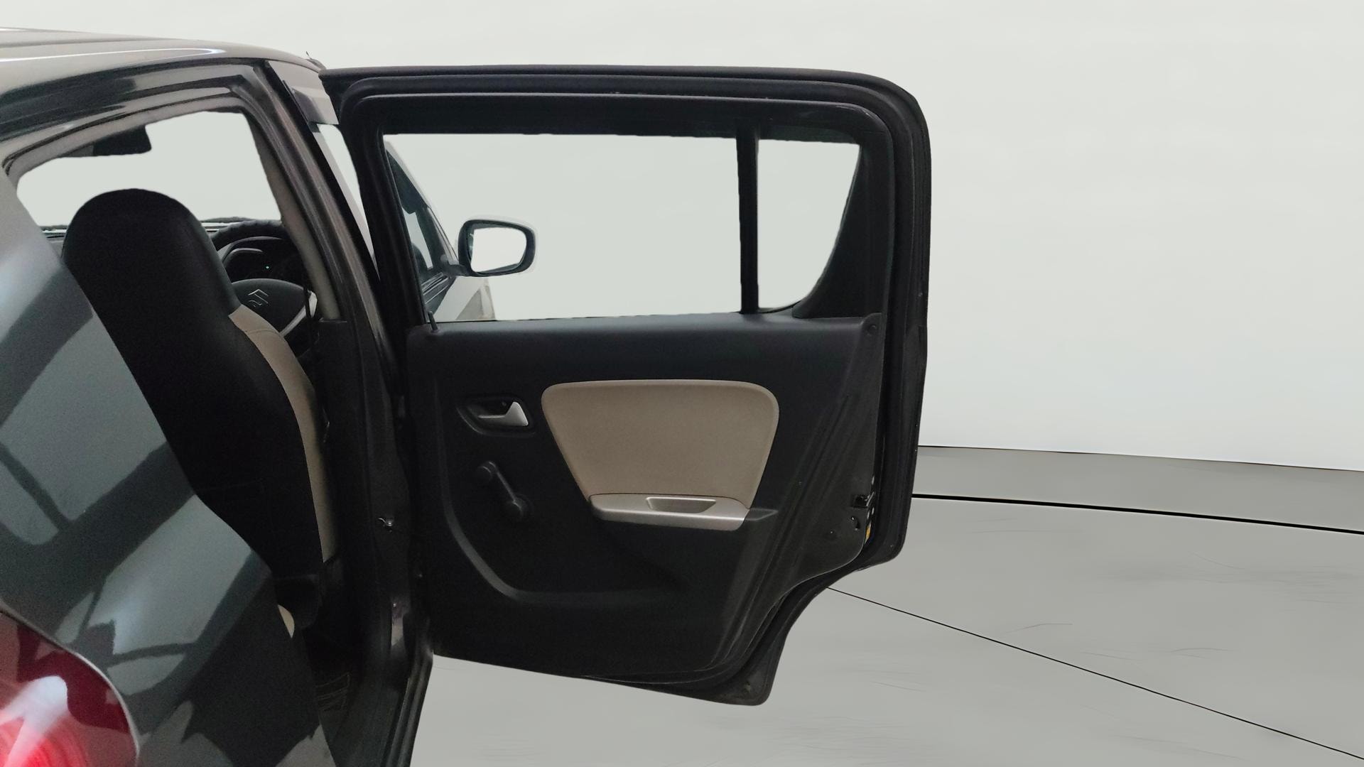 View 2017 Maruti Suzuki Alto K10 LX Image 7 Used 2017 Maruti Suzuki Alto K10 LX Image 7