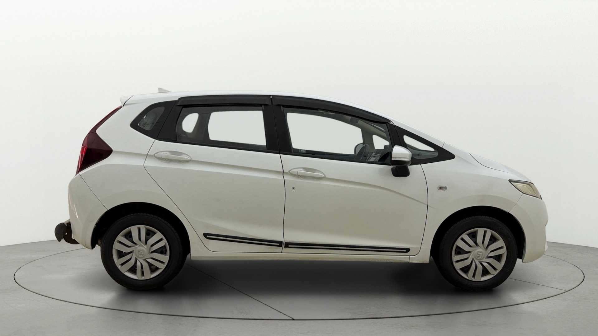 View 2016 Honda Jazz E MT Diesel Image 8 Used 2016 Honda Jazz E MT Diesel Image 8