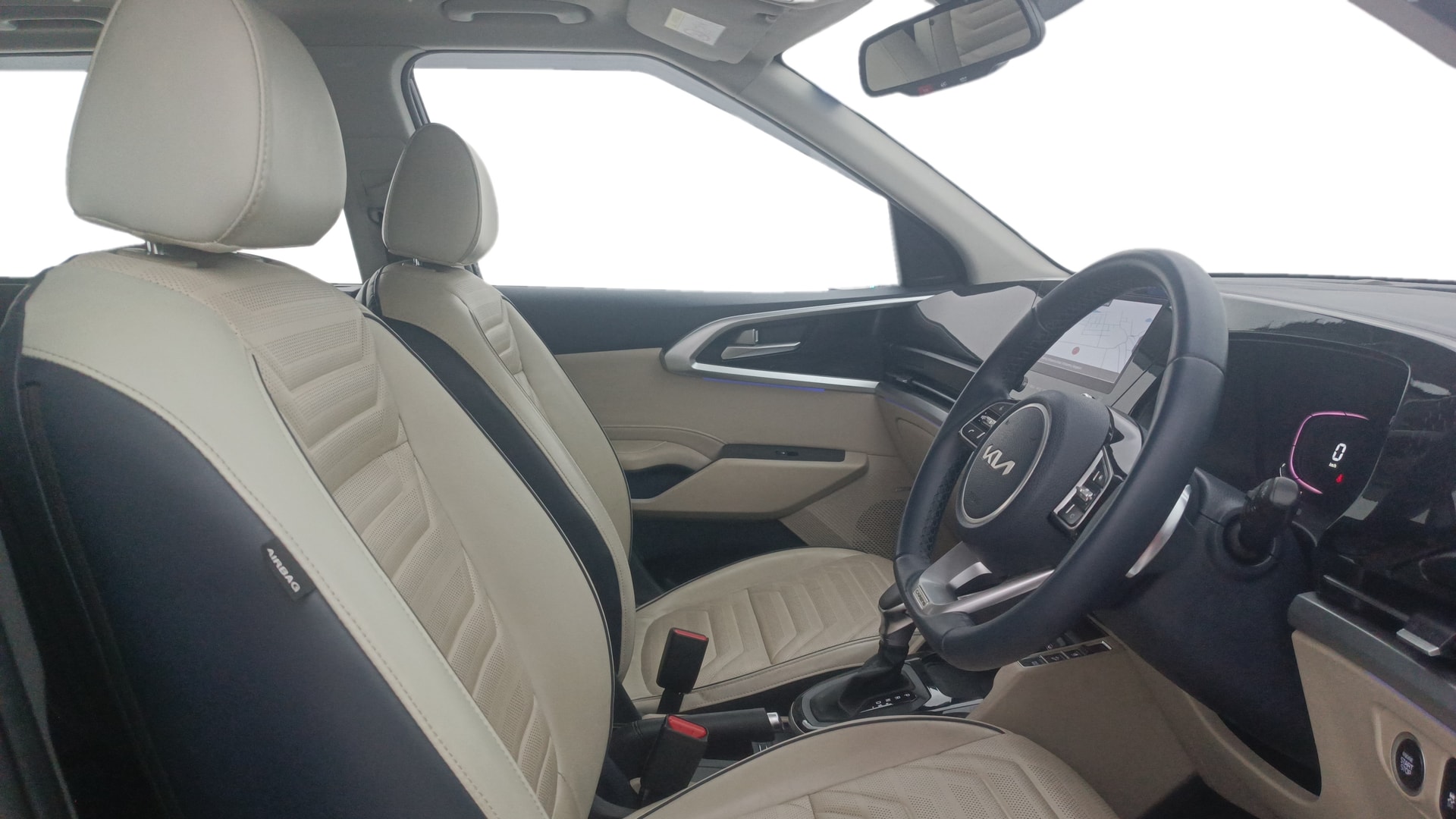 View 2022 Kia Carens Luxury Plus 1.4 DCT Petrol 6 STR Image 19 Used 2022 Kia Carens Luxury Plus 1.4 DCT Petrol 6 STR Image 19