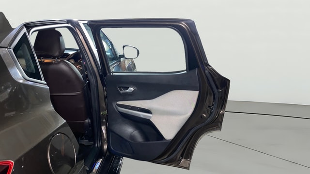 View Nissan Magnite Image 7 Used Nissan Magnite Image 7