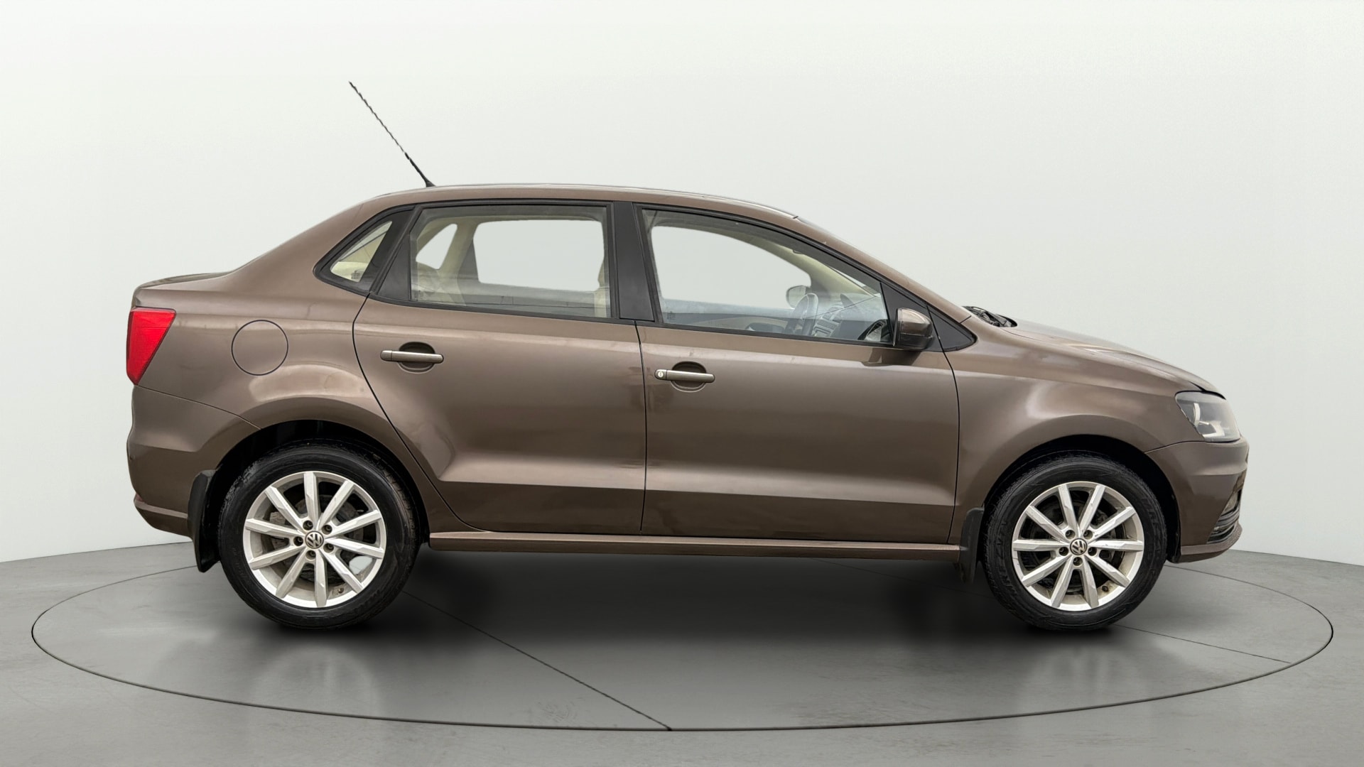 View 2018 Volkswagen Ameo 1.2L MPI Petrol Comfortline Image 8 Used 2018 Volkswagen Ameo 1.2L MPI Petrol Comfortline Image 8