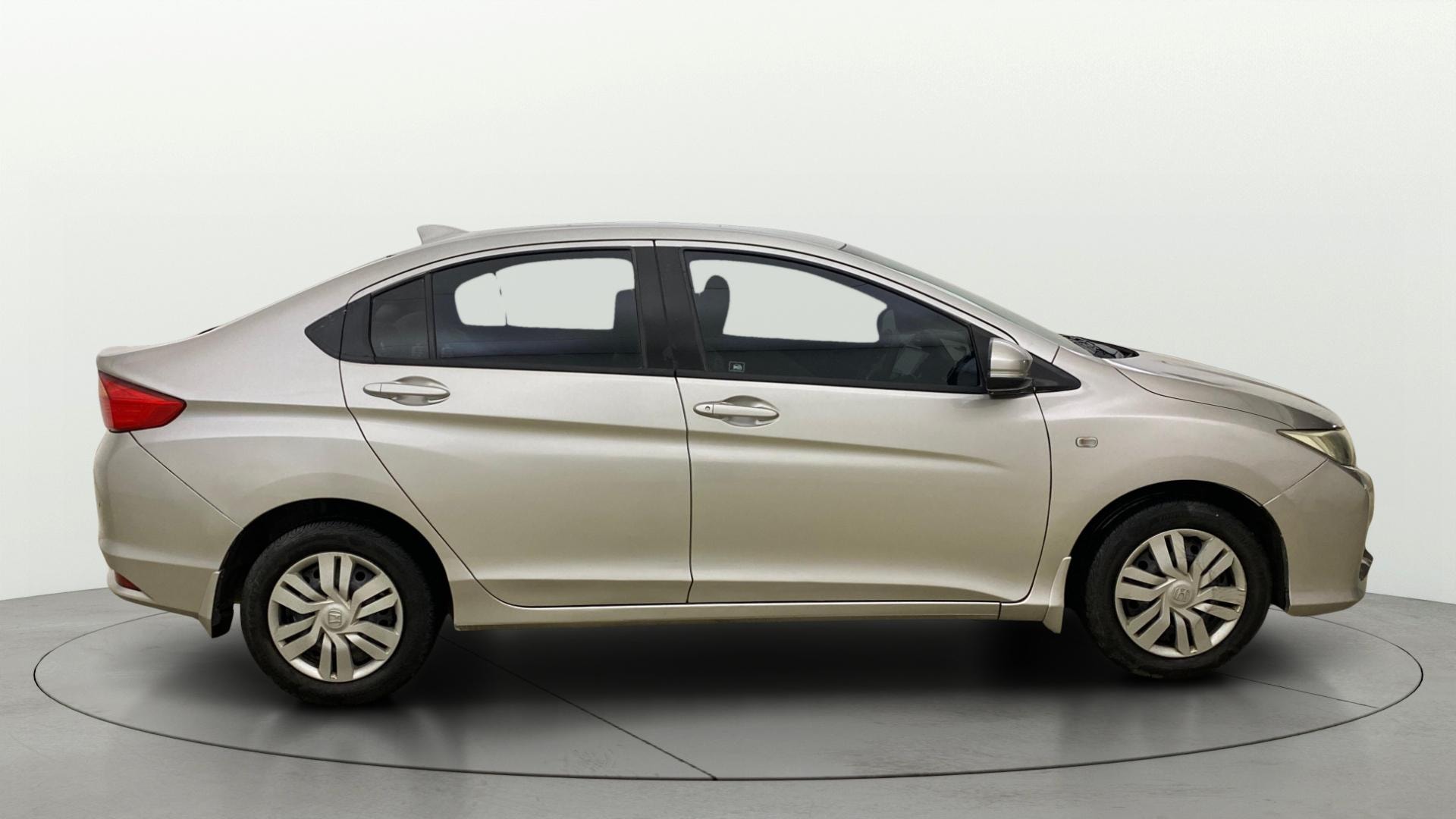 View 2014 Honda City ZX MT Diesel Anniversary Edition Image 9 Used 2014 Honda City ZX MT Diesel Anniversary Edition Image 9