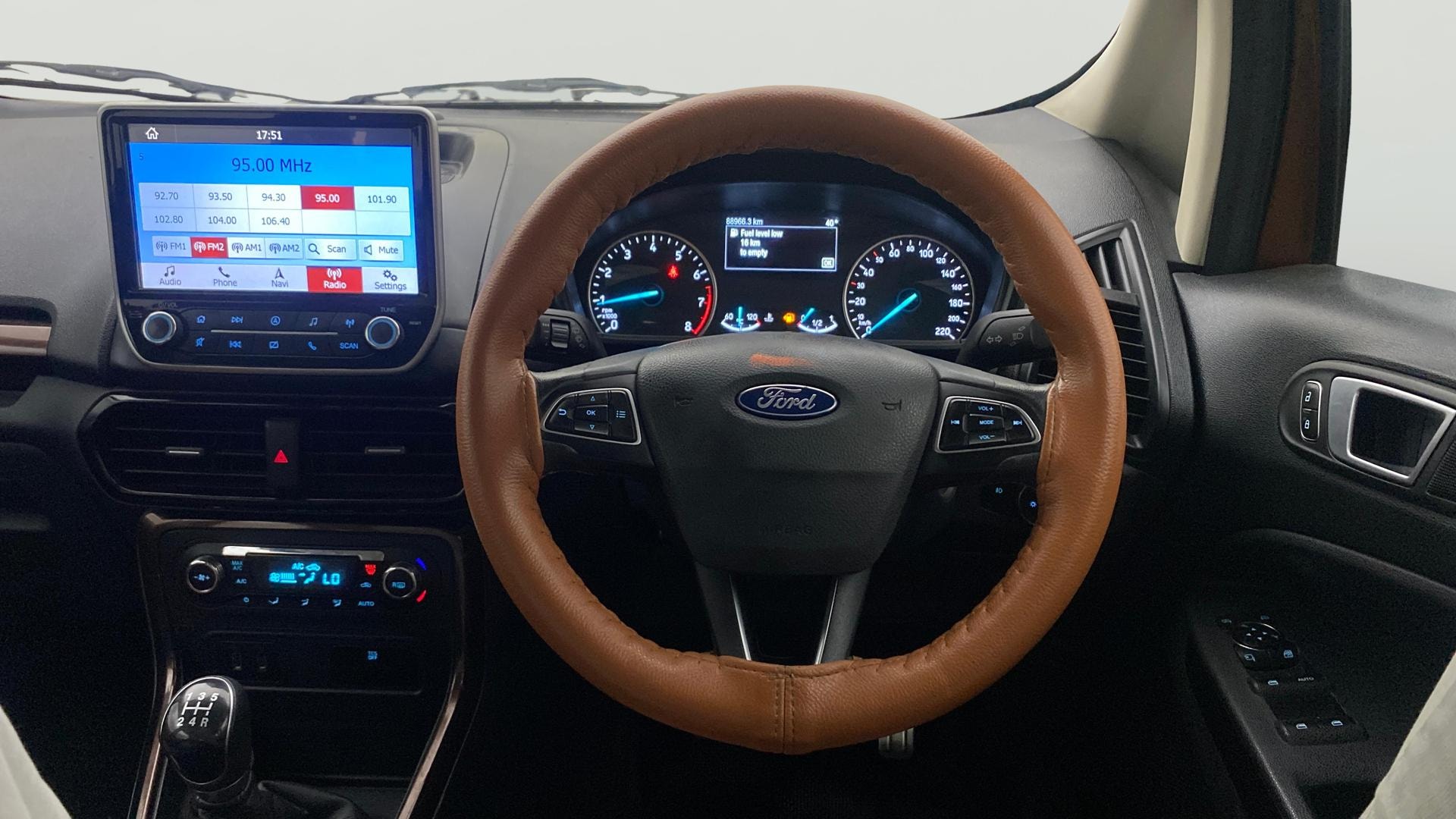 View 2019 Ford EcoSport 1.5 TDCi Diesel Ambiente BS IV Image 13 Used 2019 Ford EcoSport 1.5 TDCi Diesel Ambiente BS IV Image 13