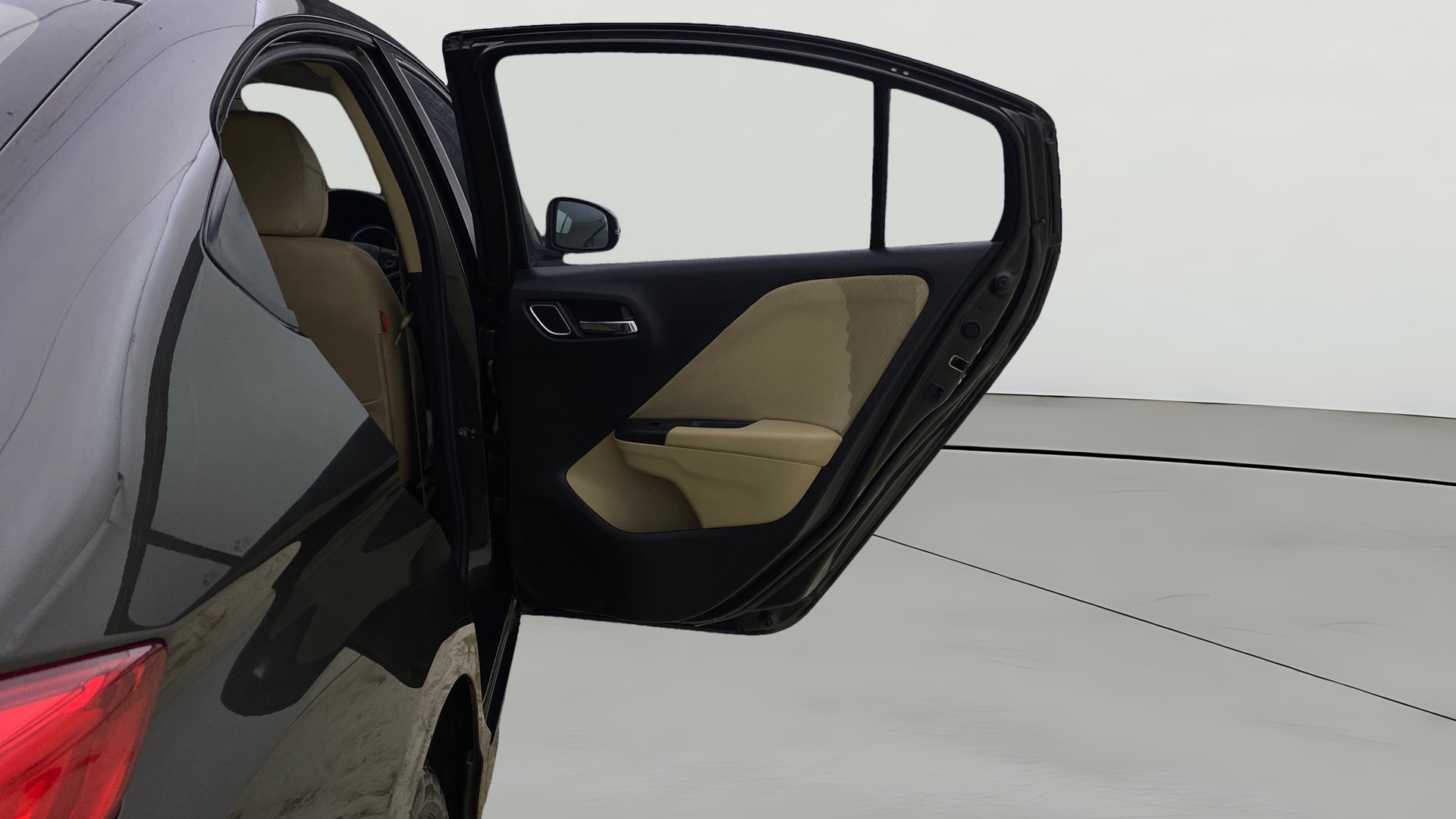 View 2022 Honda City ZX MT Diesel Anniversary Edition Image 8 Used 2022 Honda City ZX MT Diesel Anniversary Edition Image 8
