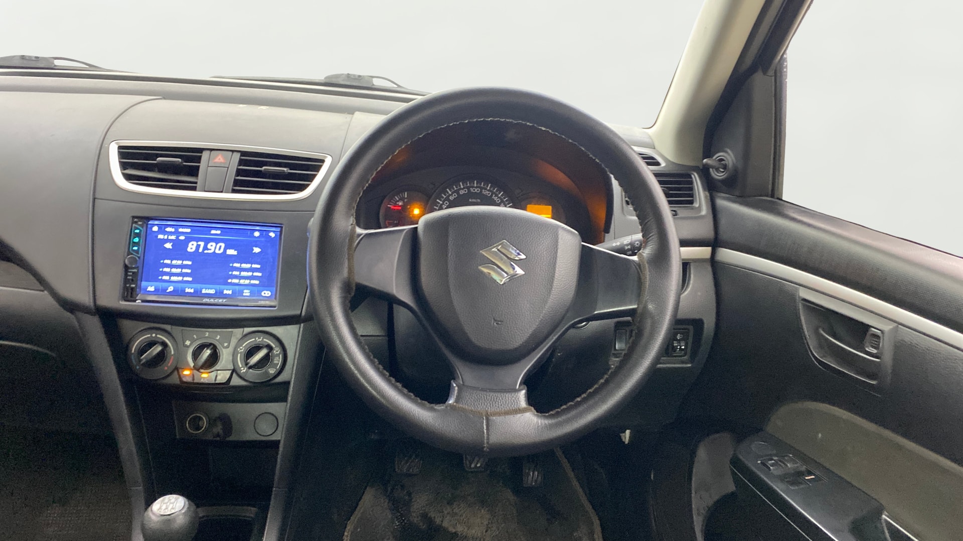 View 2016 Maruti Suzuki 1000 Base Variant Image 20 Used 2016 Maruti Suzuki 1000 Base Variant Image 20