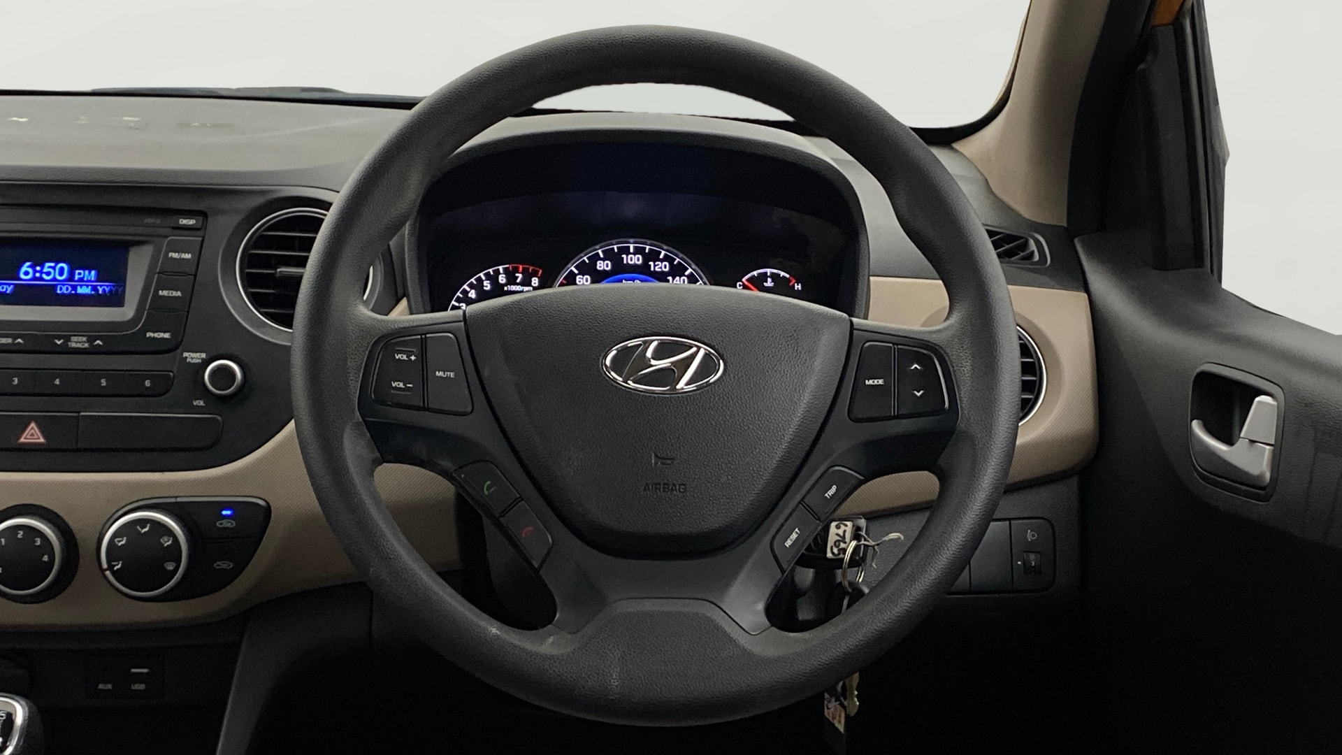 View 2016 Hyundai Grand i10 Sportz 1.2 Kappa Image 20 Used 2016 Hyundai Grand i10 Sportz 1.2 Kappa Image 20