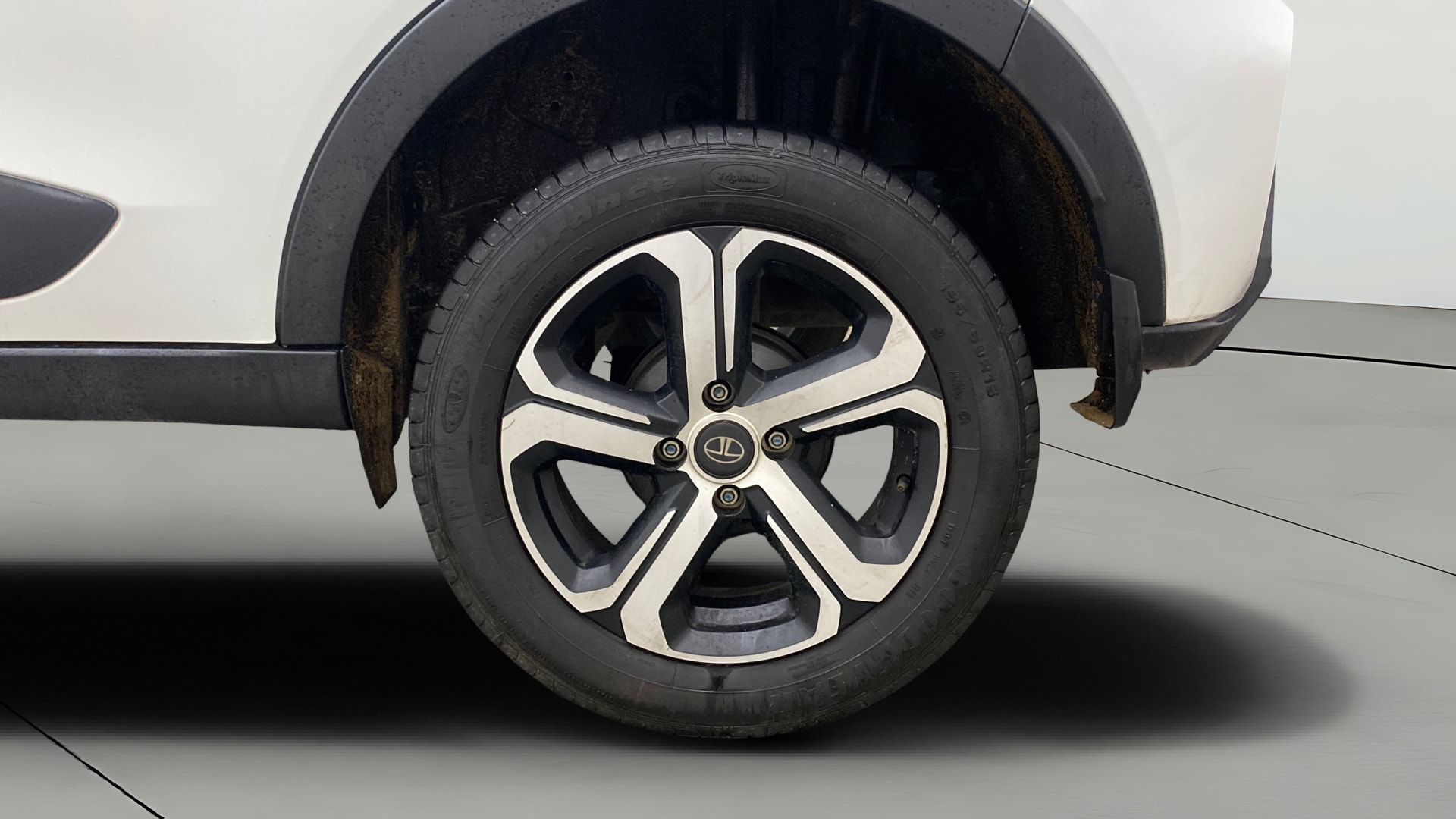 View 2023 Tata Nexon Revotron XE Image 11 Used 2023 Tata Nexon Revotron XE Image 11