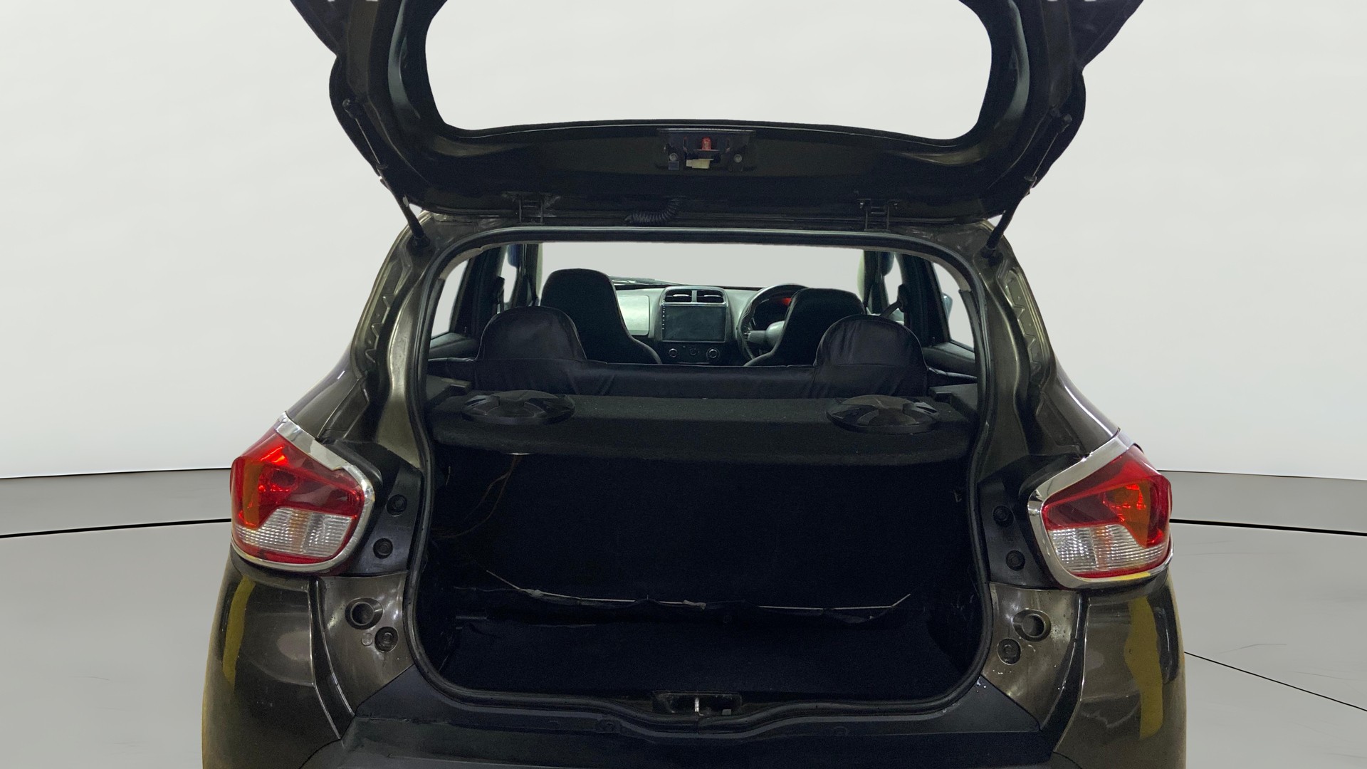 View 2018 Renault Kwid RXL Image 38 Used 2018 Renault Kwid RXL Image 38