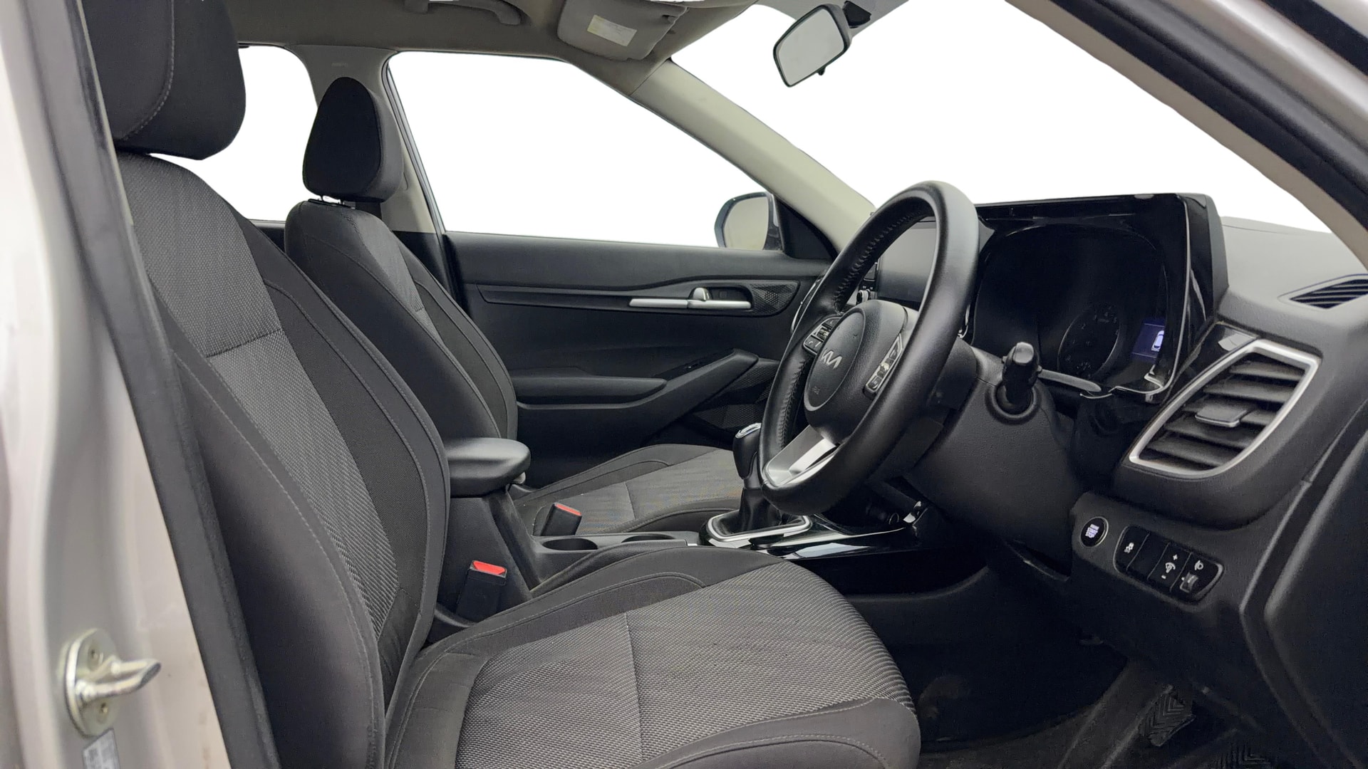 View 2022 Kia Seltos Smartstream G1.5 6MT HTK Plus Image 27 Used 2022 Kia Seltos Smartstream G1.5 6MT HTK Plus Image 27