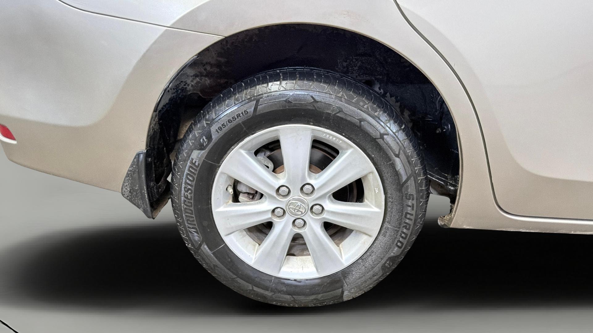 View 2015 Toyota Corolla Altis 1.8 G Image 23 Used 2015 Toyota Corolla Altis 1.8 G Image 23