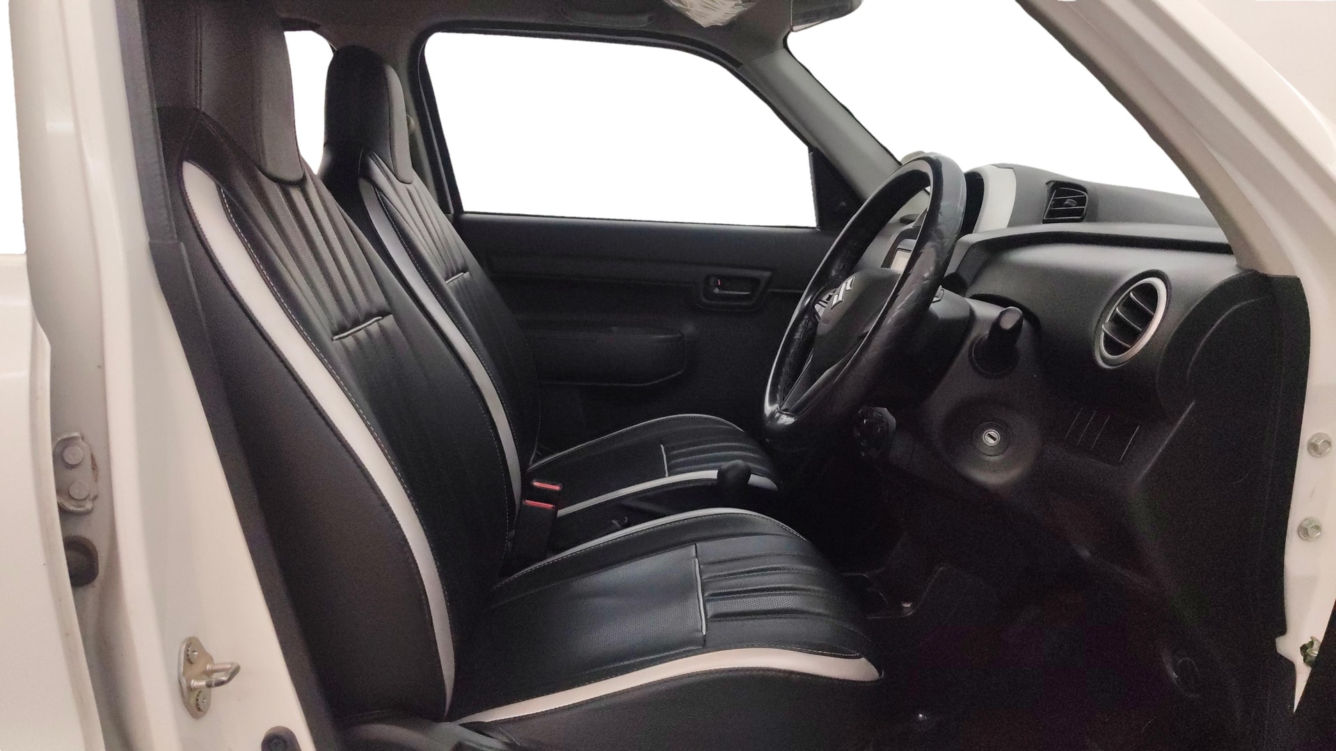 View 2020 Maruti Suzuki 1000 Base Variant Image 25 Used 2020 Maruti Suzuki 1000 Base Variant Image 25
