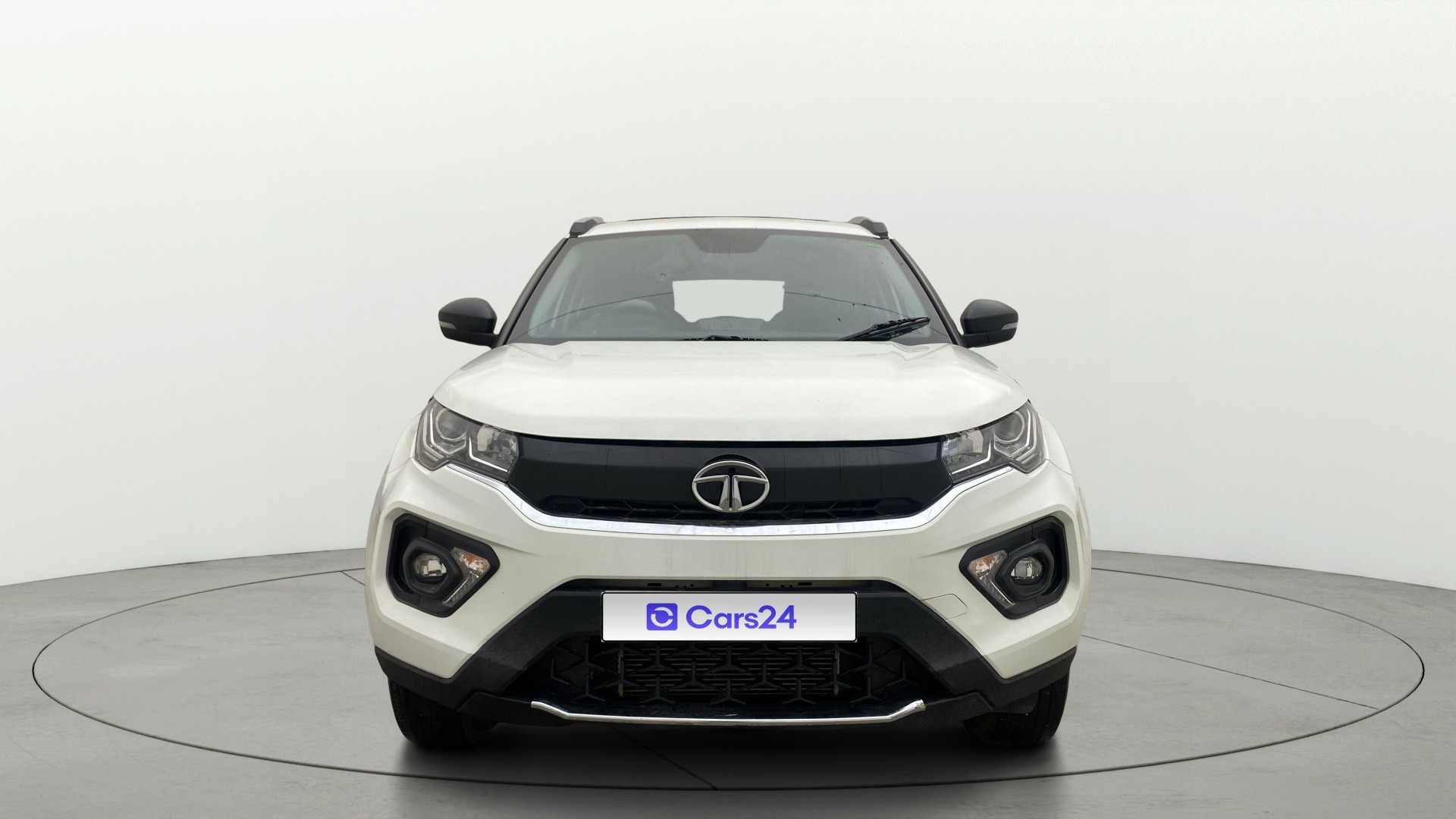 View 2023 Tata Nexon Revotron XE Image 1 Used 2023 Tata Nexon Revotron XE Image 1