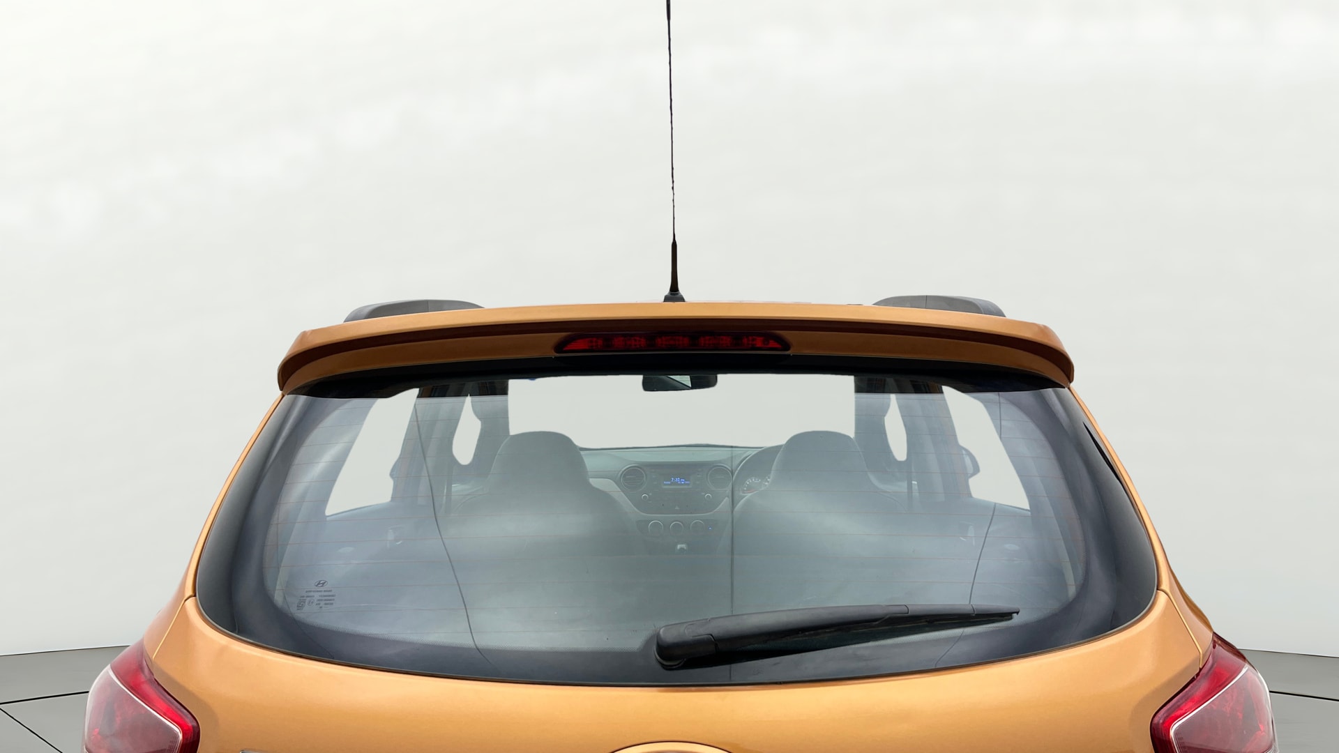 View 2016 Hyundai Grand i10 Asta AT 1.2 Kappa VTVT Image 4 Used 2016 Hyundai Grand i10 Asta AT 1.2 Kappa VTVT Image 4
