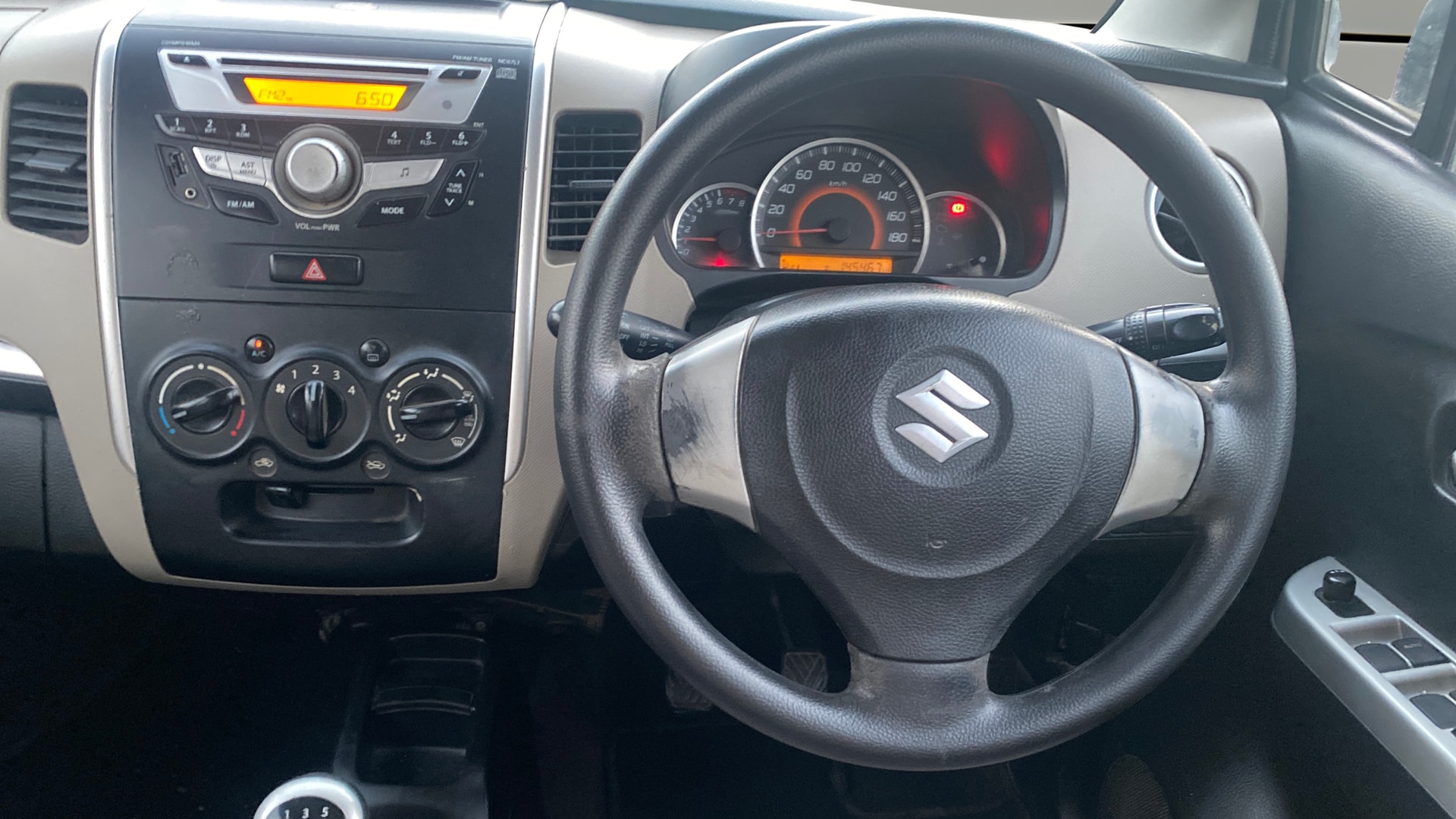 View 2016 Maruti Suzuki 1000 Base Variant Image 20 Used 2016 Maruti Suzuki 1000 Base Variant Image 20