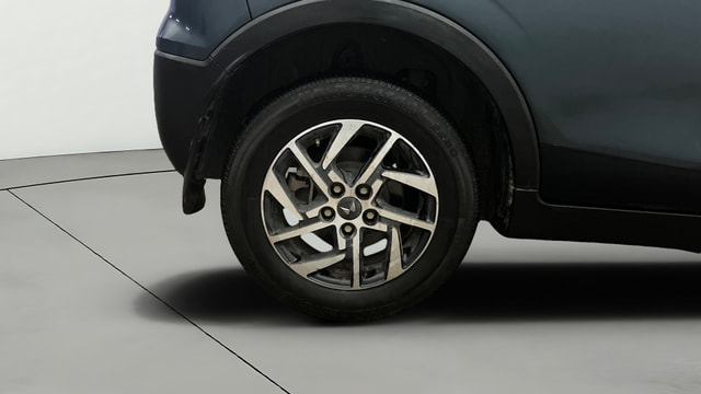 View Mahindra XUV300 Image 23 Used Mahindra XUV300 Image 23