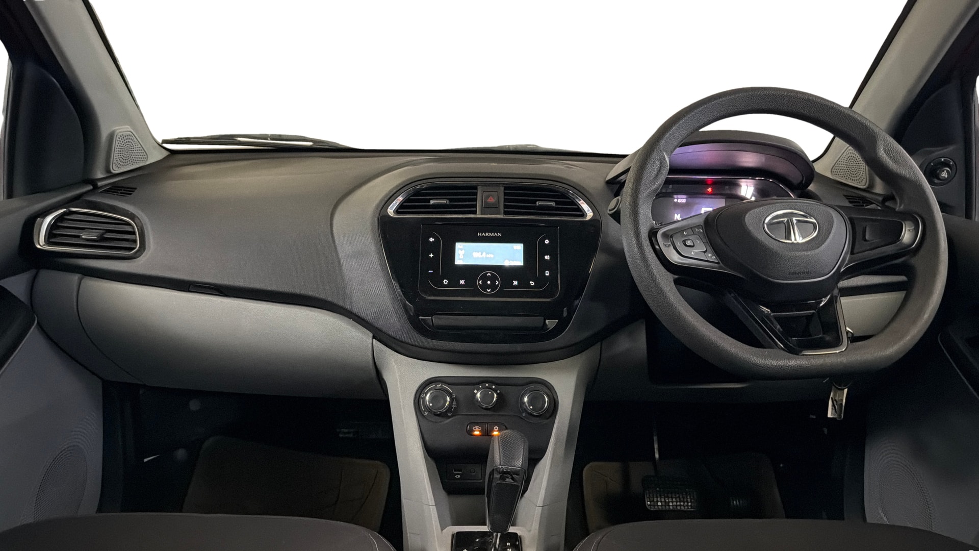 View 2021 Tata Tiago Revotorq XB Image 15 Used 2021 Tata Tiago Revotorq XB Image 15
