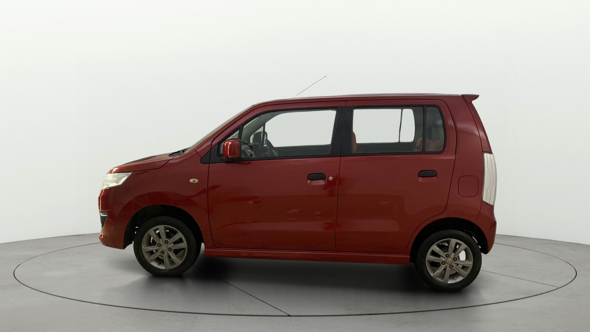 View 2015 Maruti Suzuki Stingray LXI Image 5 Used 2015 Maruti Suzuki Stingray LXI Image 5