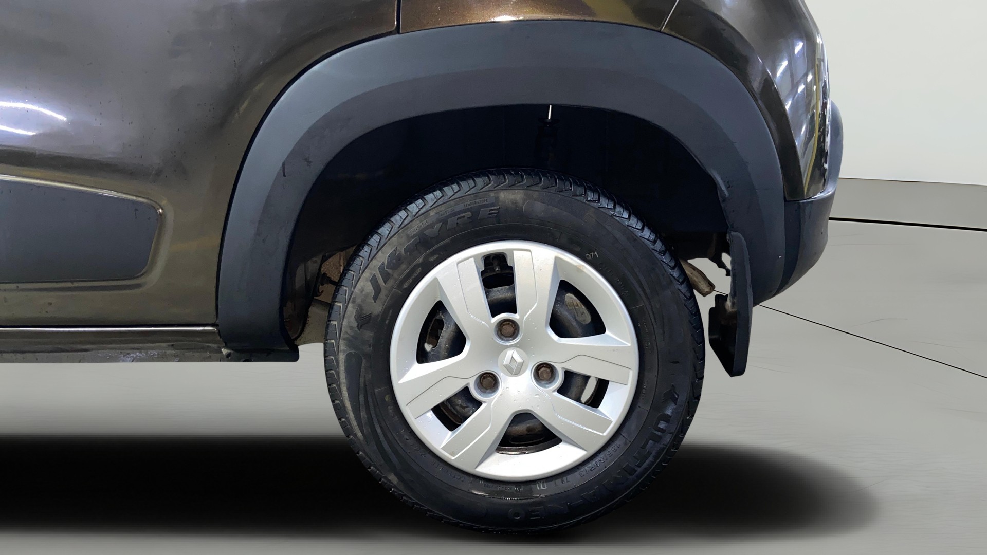 View 2018 Renault Kwid RXL Image 7 Used 2018 Renault Kwid RXL Image 7