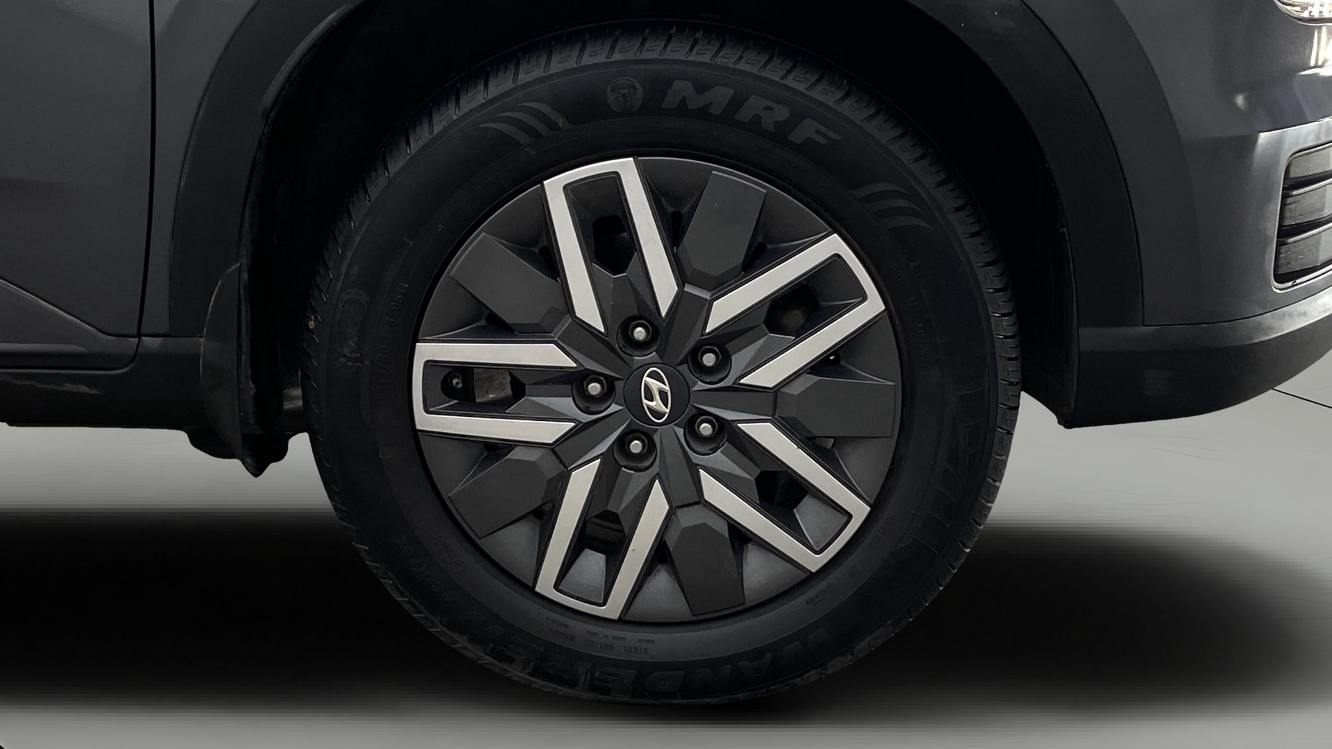 View 2023 Hyundai Venue S (O) 1.0 Turbo Petrol MT Image 41 Used 2023 Hyundai Venue S (O) 1.0 Turbo Petrol MT Image 41