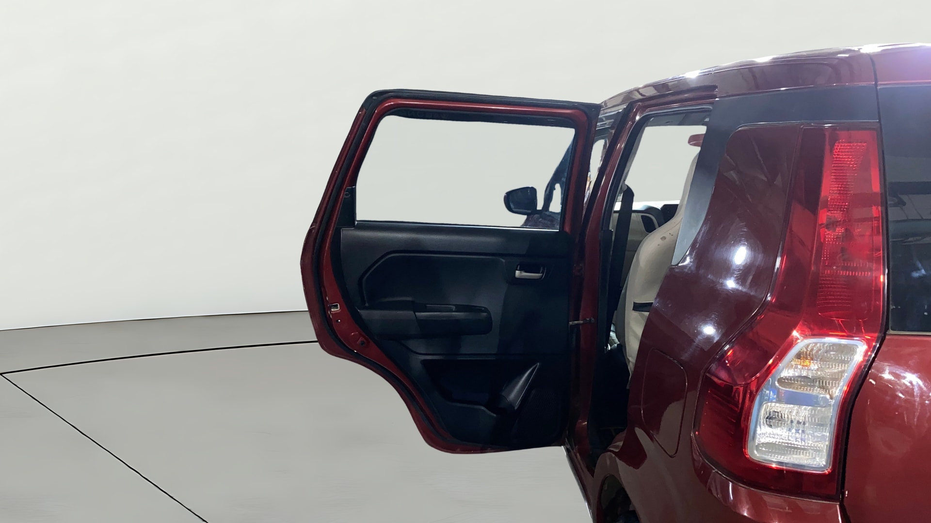View 2022 Maruti Suzuki 1000 Base Variant Image 22 Used 2022 Maruti Suzuki 1000 Base Variant Image 22