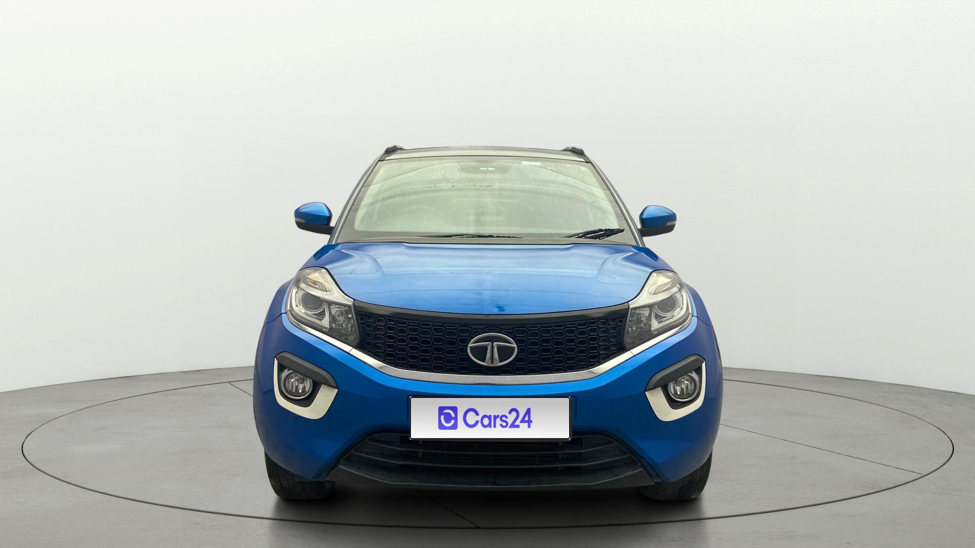 2018 टाटा नेक्सन Revotron XE 2018 टाटा नेक्सन Revotron XE