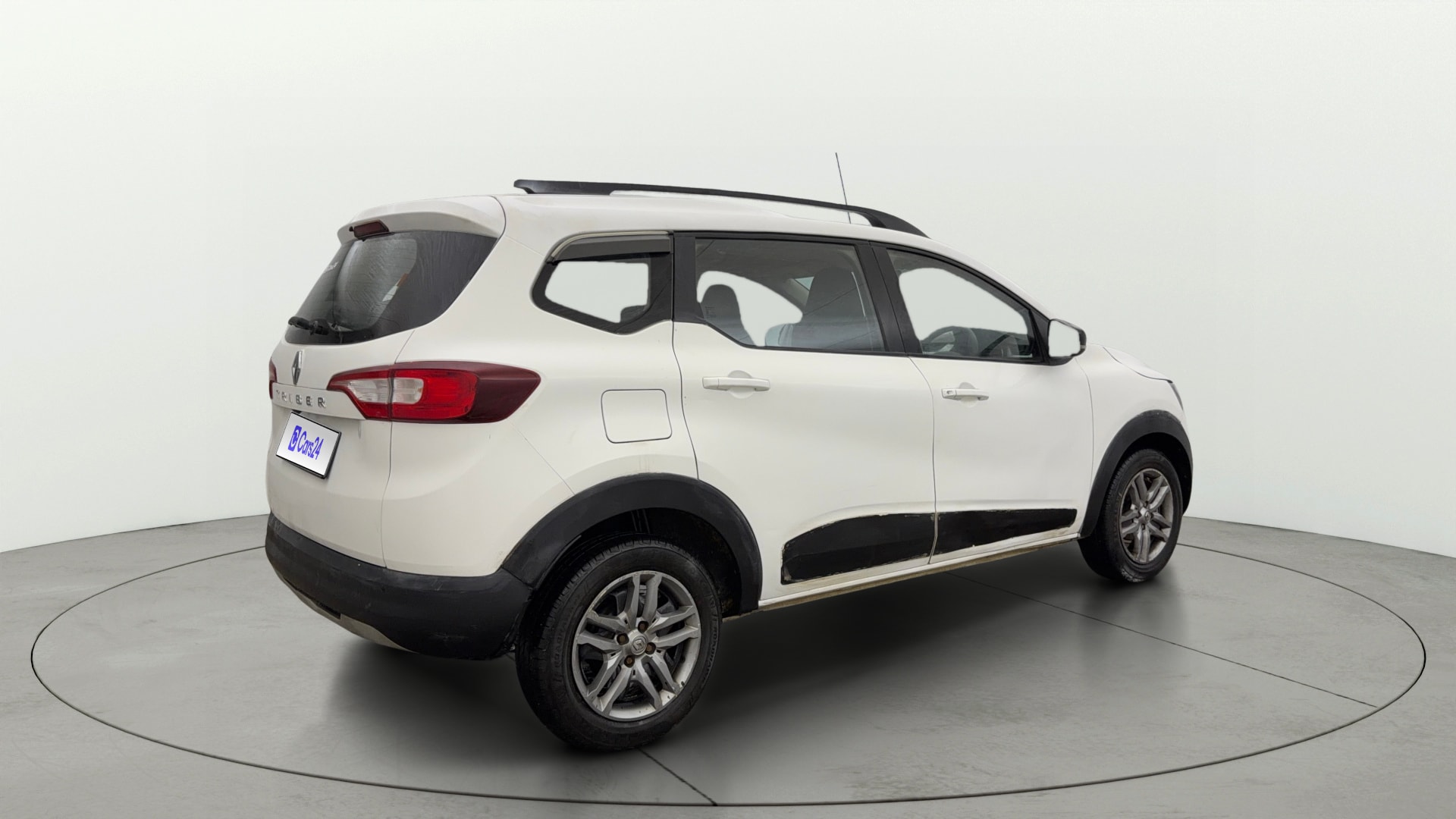 View 2022 Renault Triber RXZ Image 46 Used 2022 Renault Triber RXZ Image 46