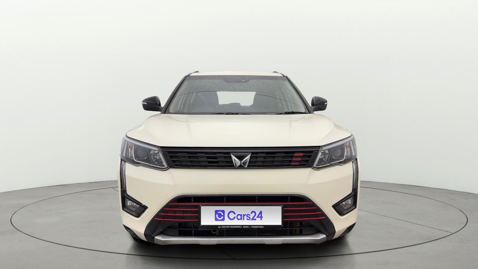2022 महिंद्रा एक्सयूवी300 W4 Petrol BS IV 2022 महिंद्रा एक्सयूवी300 W4 Petrol BS IV
