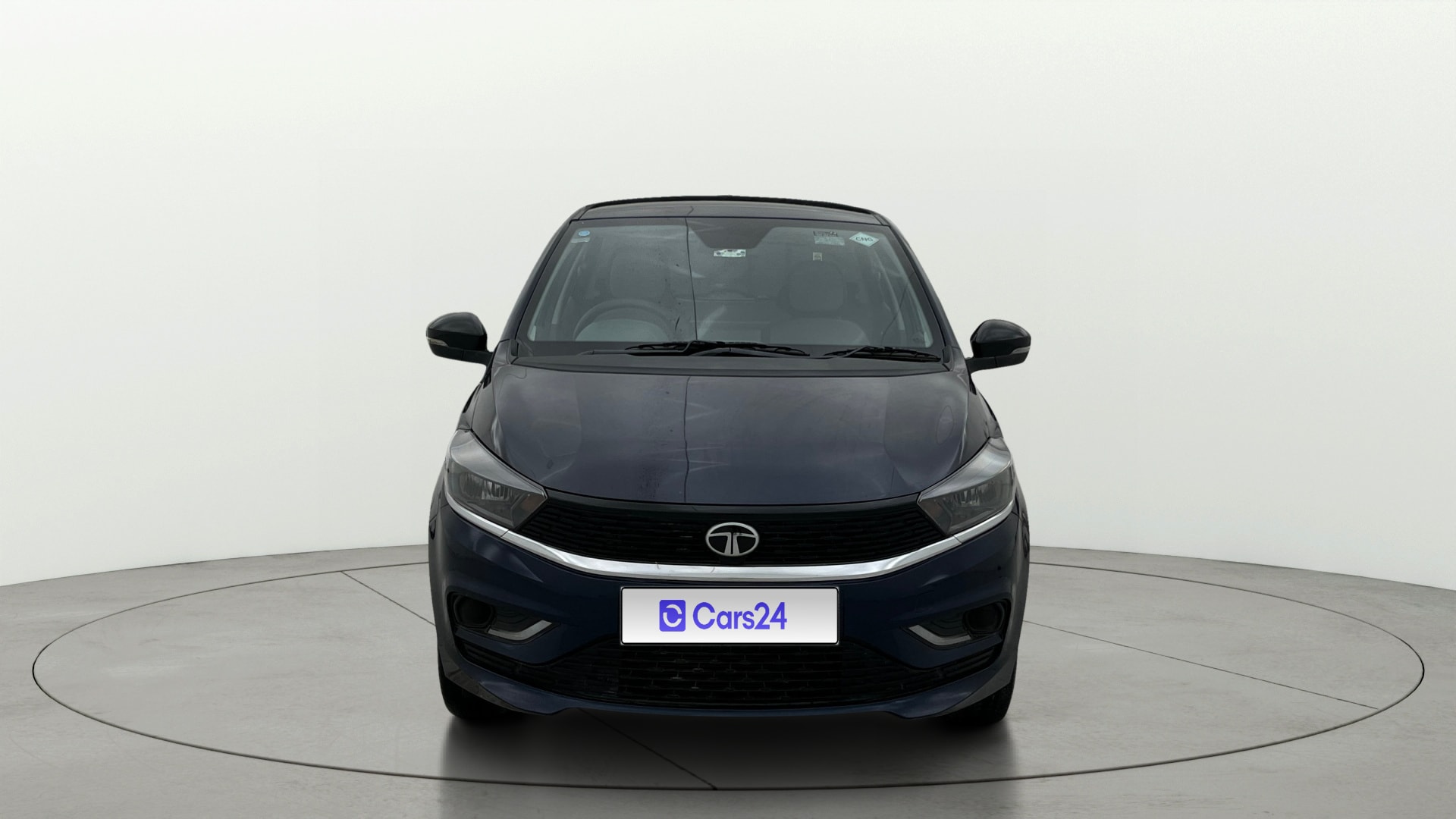 View 2025 Tata Tiago Revotorq XB Image 1 Used 2025 Tata Tiago Revotorq XB Image 1