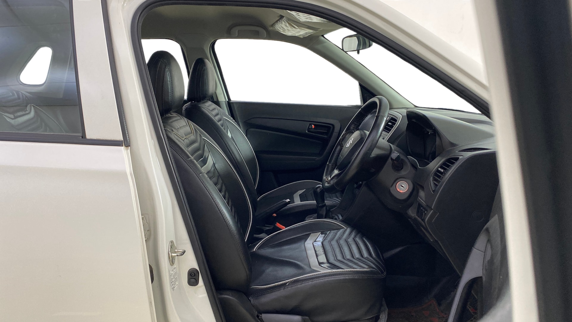 View 2021 Maruti Suzuki 1000 Base Variant Image 25 Used 2021 Maruti Suzuki 1000 Base Variant Image 25