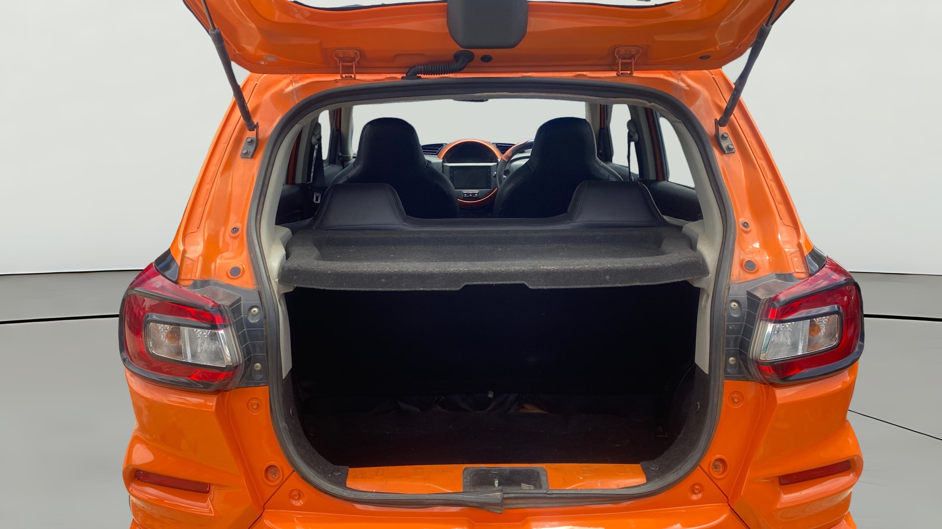 View 2019 Maruti Suzuki 1000 Base Variant Image 36 Used 2019 Maruti Suzuki 1000 Base Variant Image 36