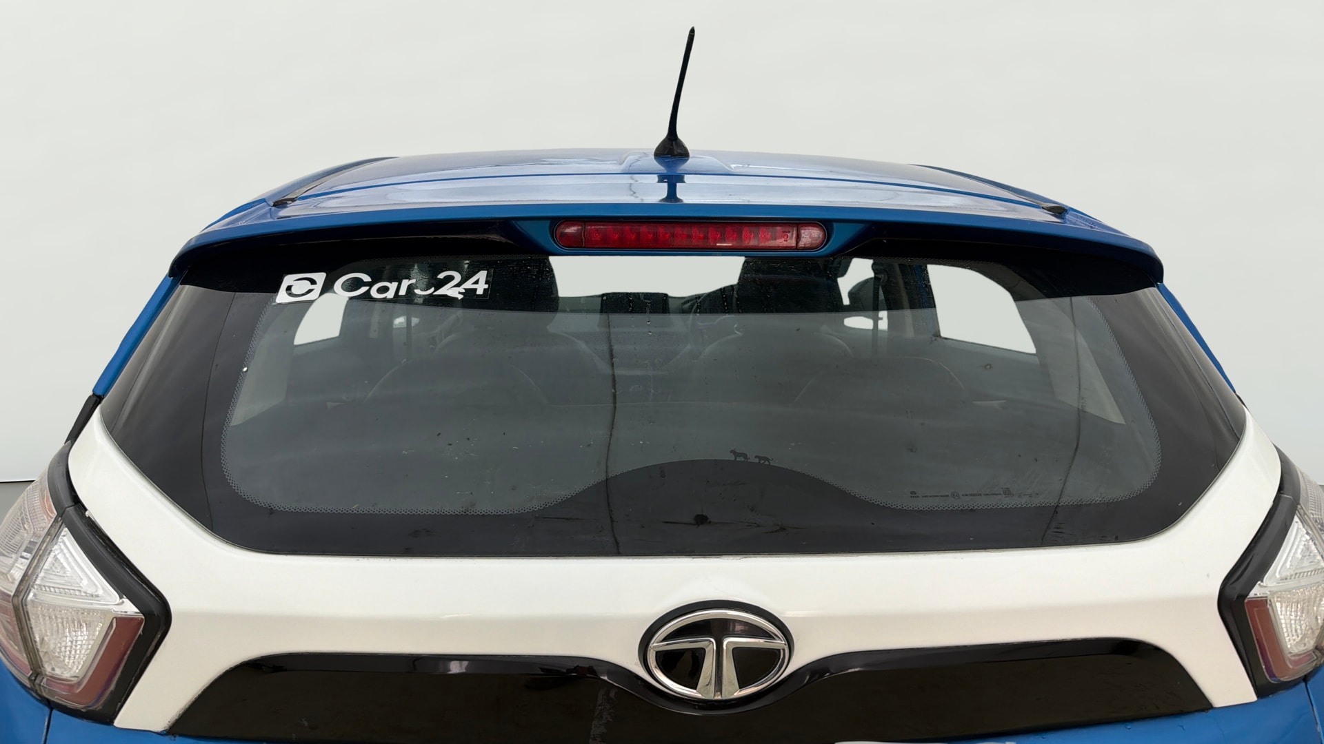 View 2018 Tata Nexon Revotron XM Image 4 Used 2018 Tata Nexon Revotron XM Image 4
