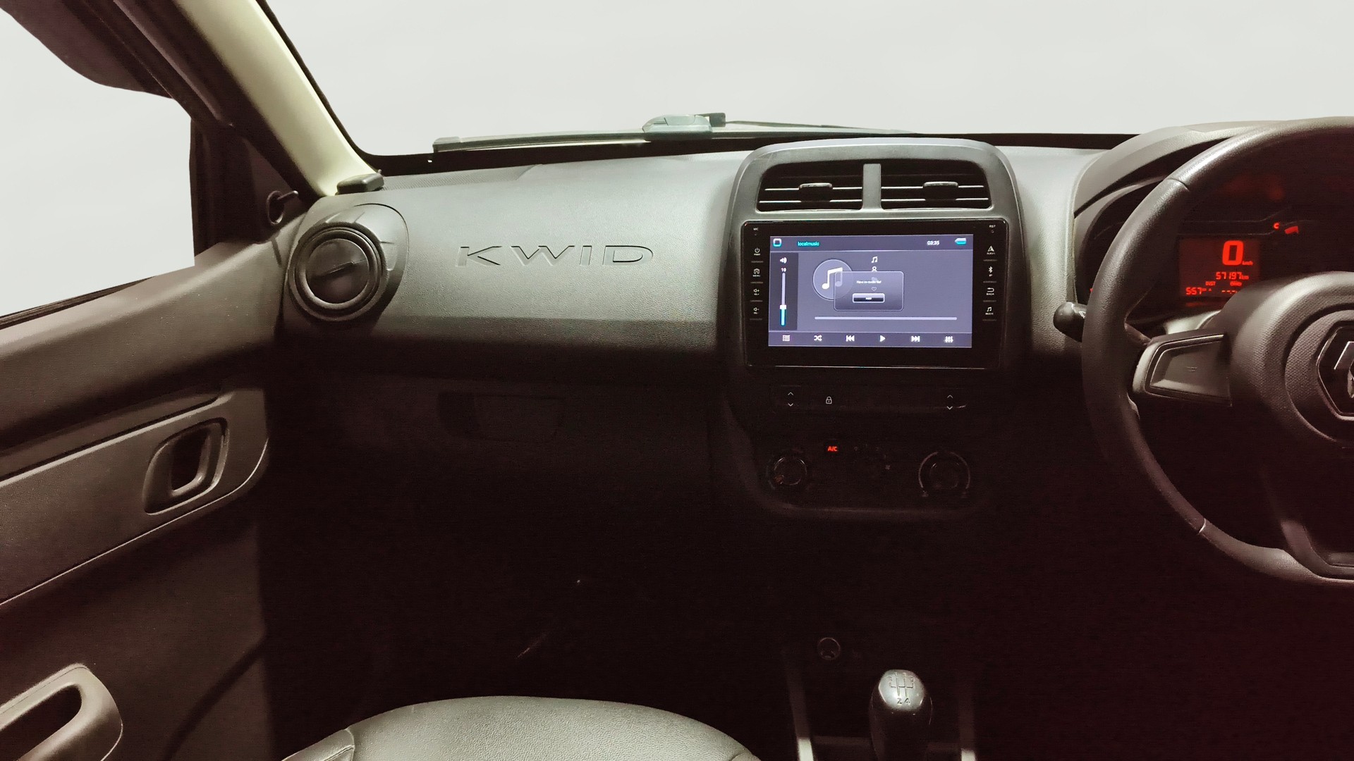 View 2021 Renault Kwid RXL Image 17 Used 2021 Renault Kwid RXL Image 17