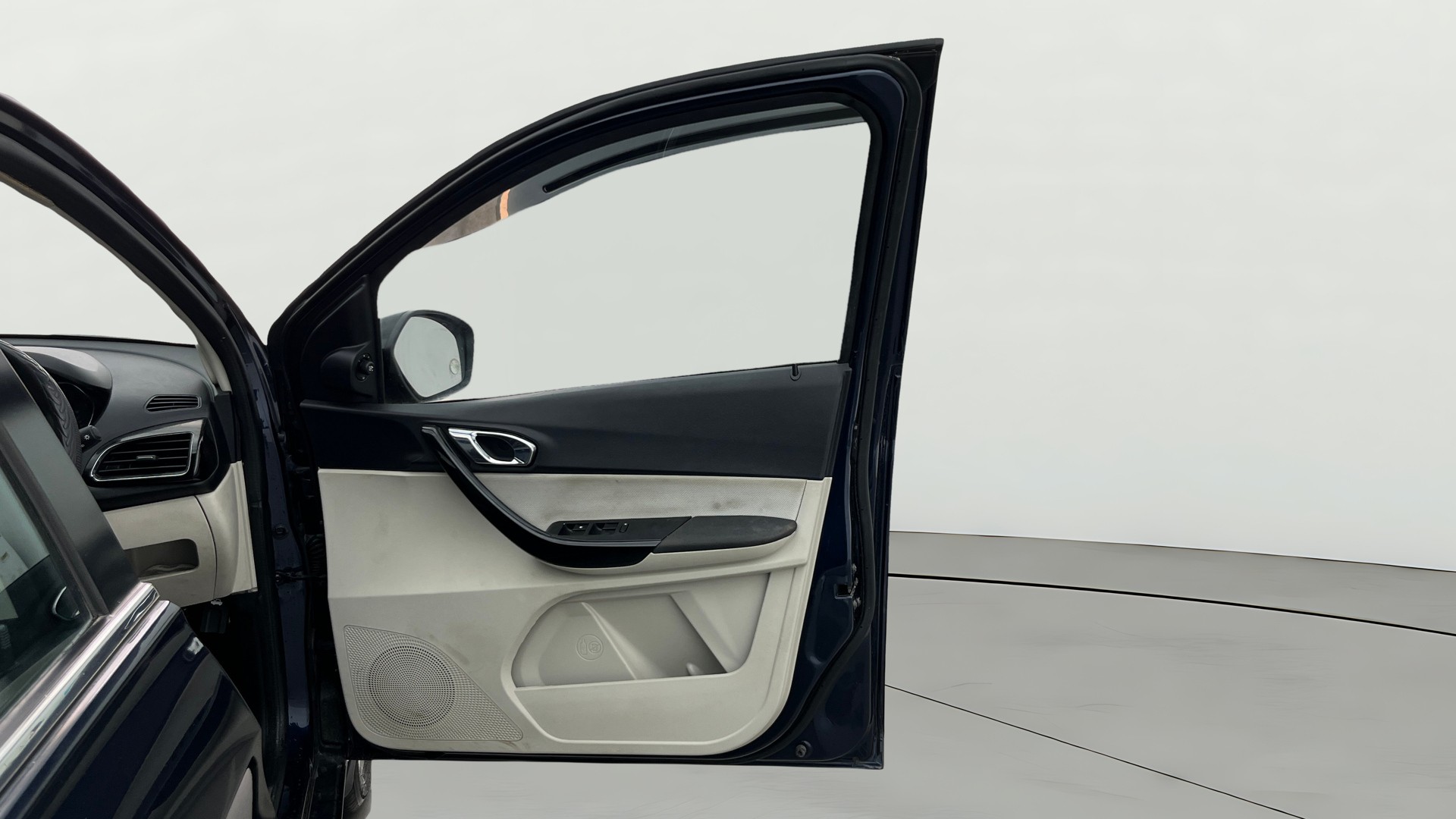 View 2022 Tata Tigor XE Diesel Image 45 Used 2022 Tata Tigor XE Diesel Image 45
