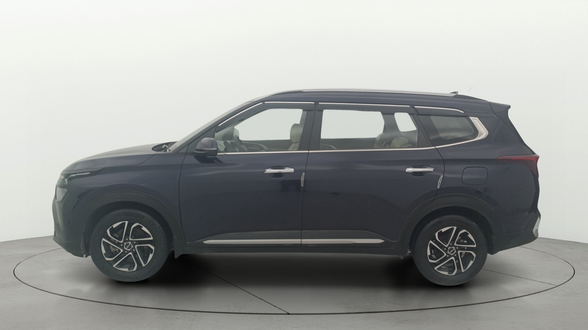 View 2022 Kia Carens Luxury Plus 1.4 DCT Petrol 6 STR Image 28 Used 2022 Kia Carens Luxury Plus 1.4 DCT Petrol 6 STR Image 28