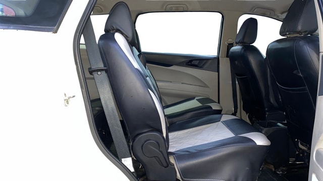 View Mahindra Marazzo Image 30 Used Mahindra Marazzo Image 30