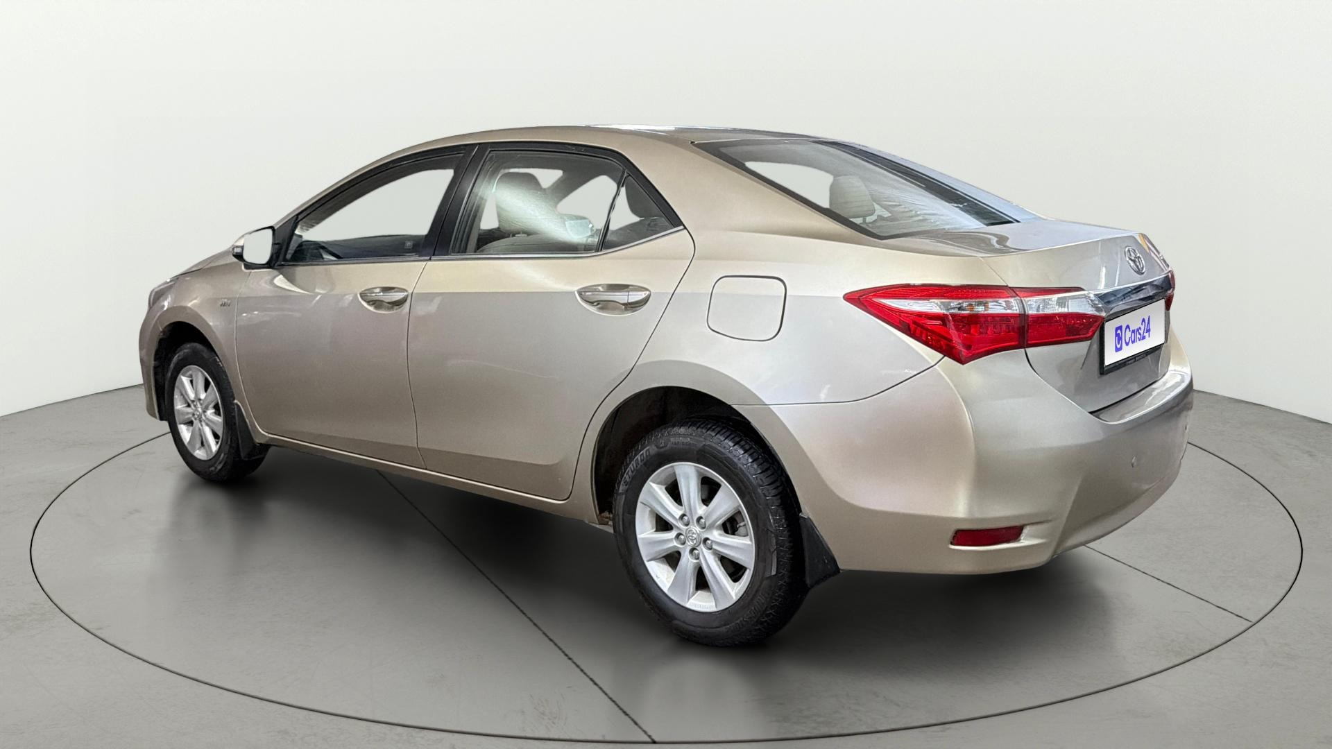 View 2015 Toyota Corolla Altis 1.8 G Image 2 Used 2015 Toyota Corolla Altis 1.8 G Image 2