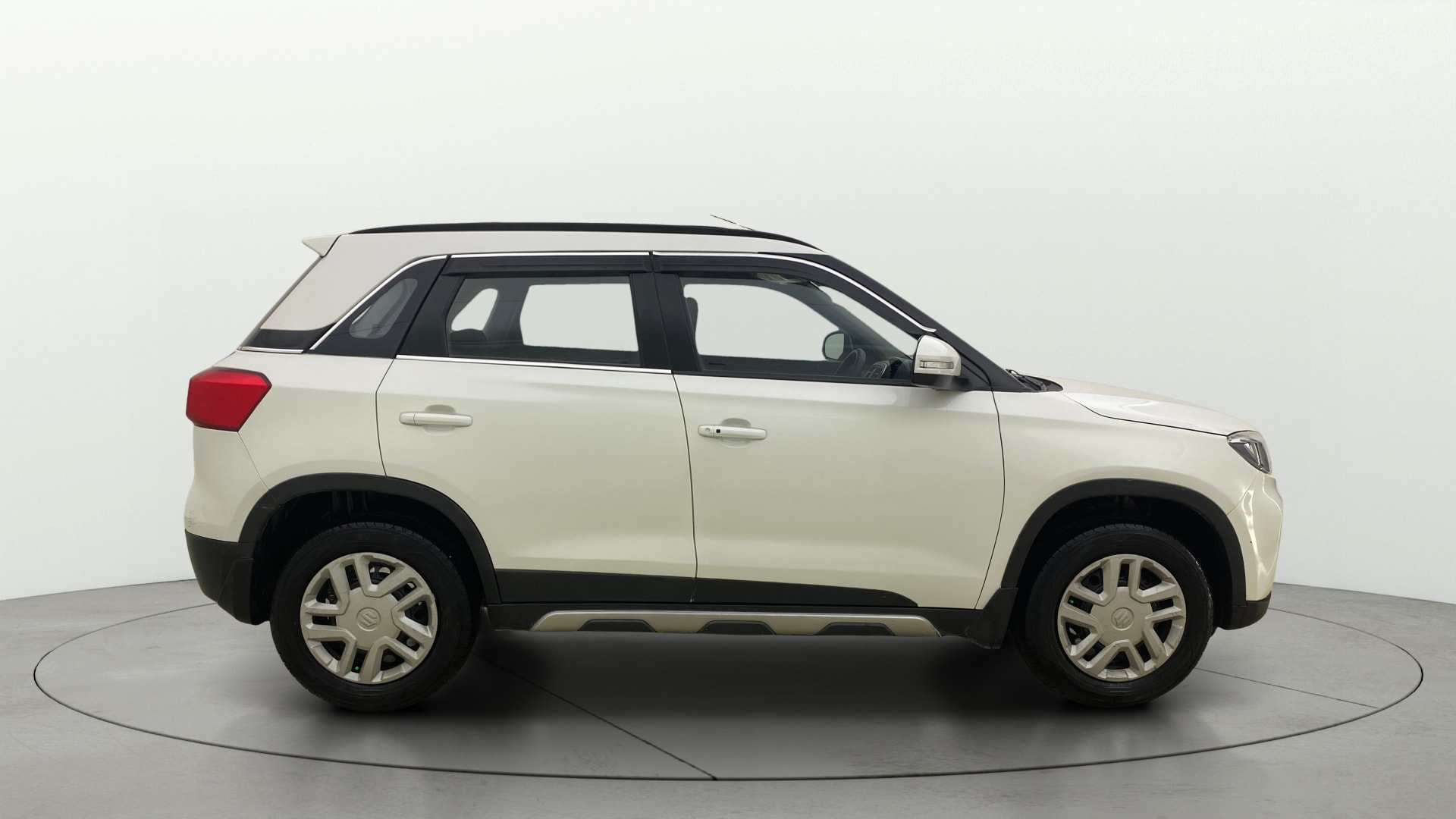 View 2022 Maruti Suzuki 1000 Base Variant Image 8 Used 2022 Maruti Suzuki 1000 Base Variant Image 8