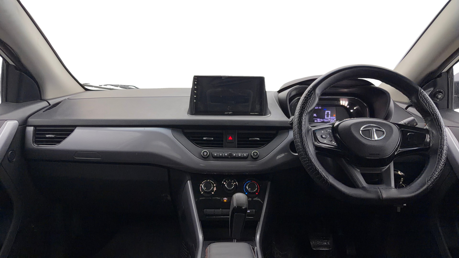 View 2022 Tata Nexon Revotron XE Image 15 Used 2022 Tata Nexon Revotron XE Image 15