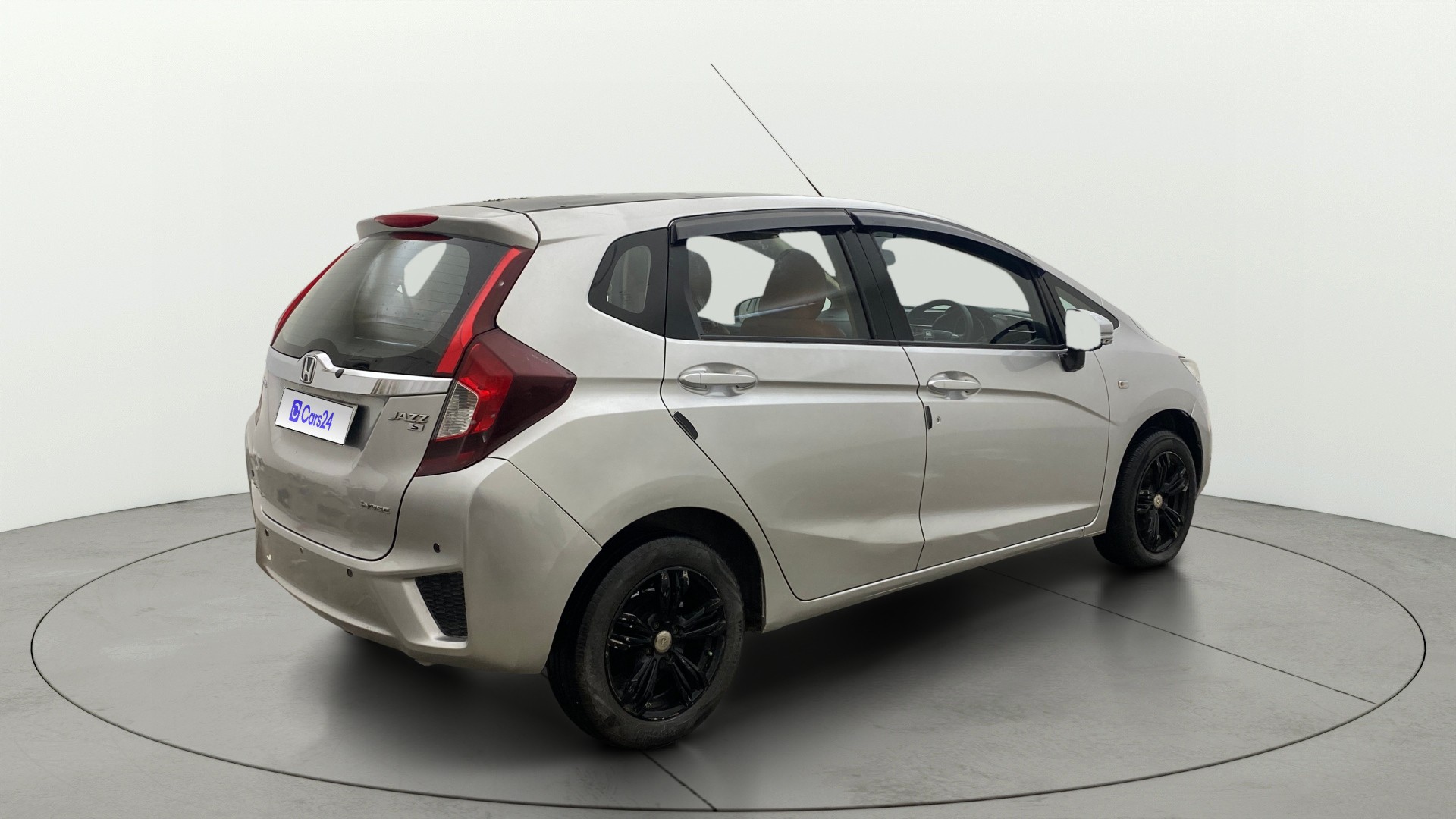 View 2016 Honda Jazz E MT Diesel Image 42 Used 2016 Honda Jazz E MT Diesel Image 42