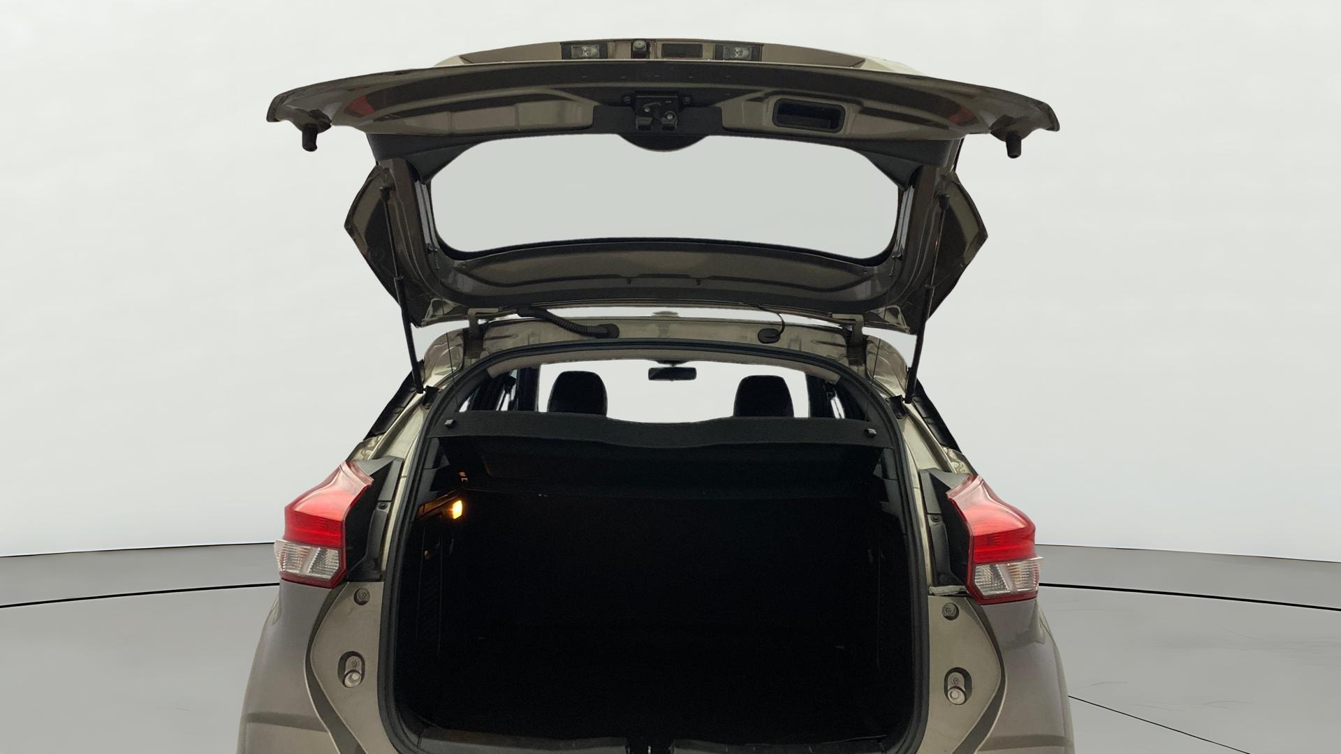 Used 2019 Nissan Kicks Used 2019 Nissan Kicks