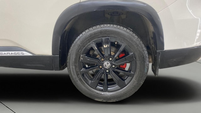 View MG Hector Plus Image 8 Used MG Hector Plus Image 8