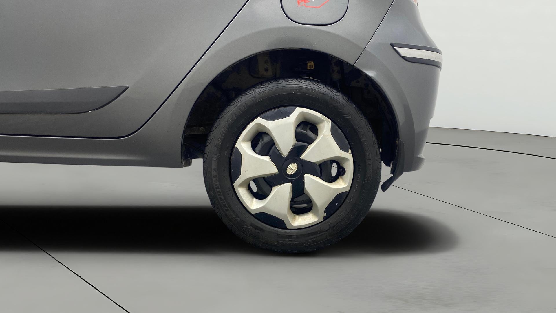View 2020 Tata Tiago Revotorq XB Image 11 Used 2020 Tata Tiago Revotorq XB Image 11