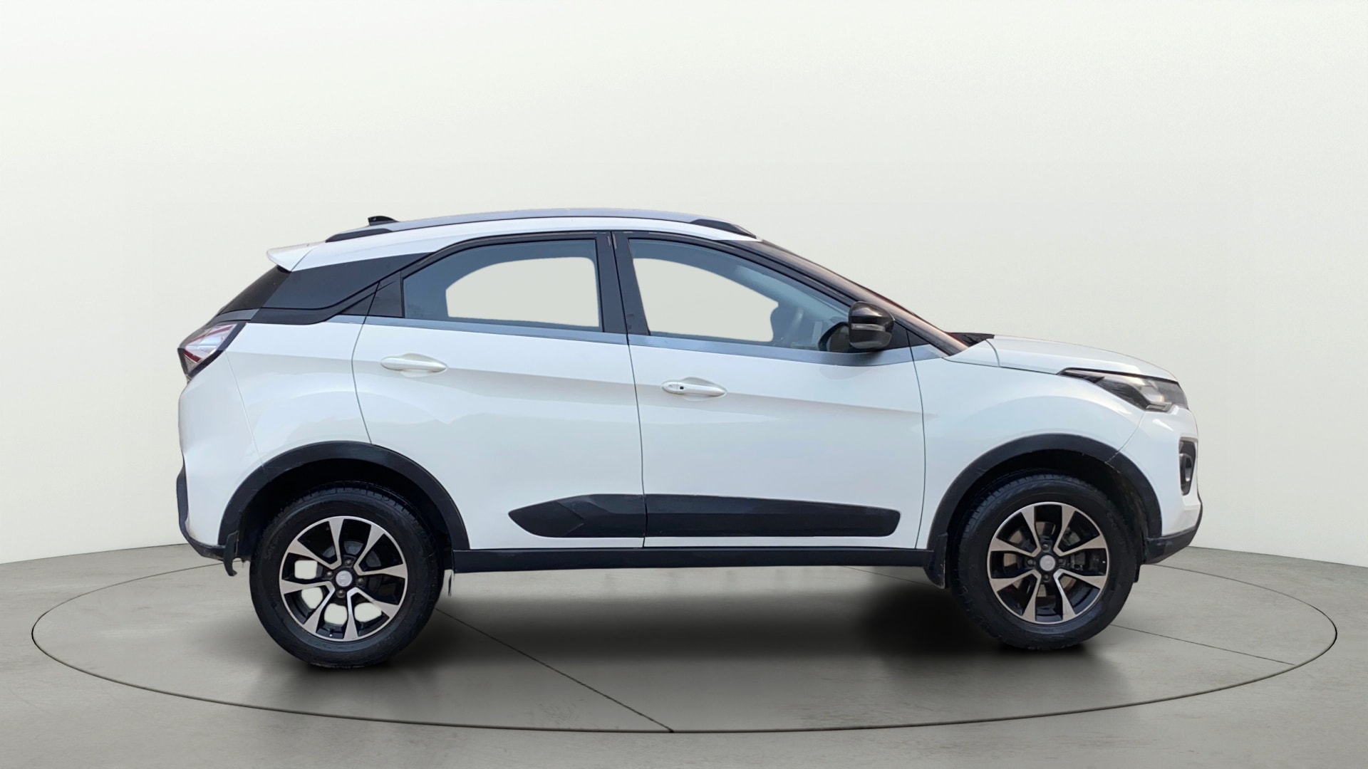 View 2020 Tata Nexon Revotron XE Image 29 Used 2020 Tata Nexon Revotron XE Image 29